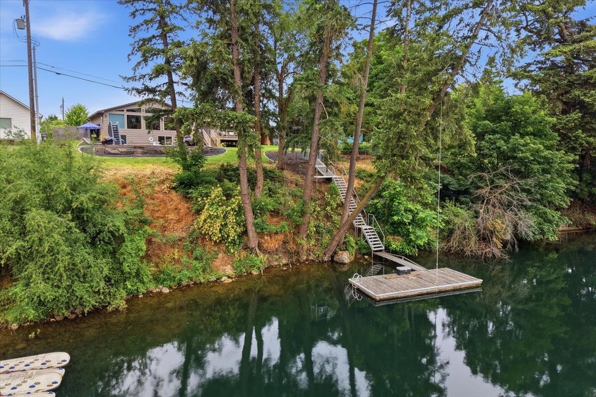 8517 E South Riverway Ave - Photo 2