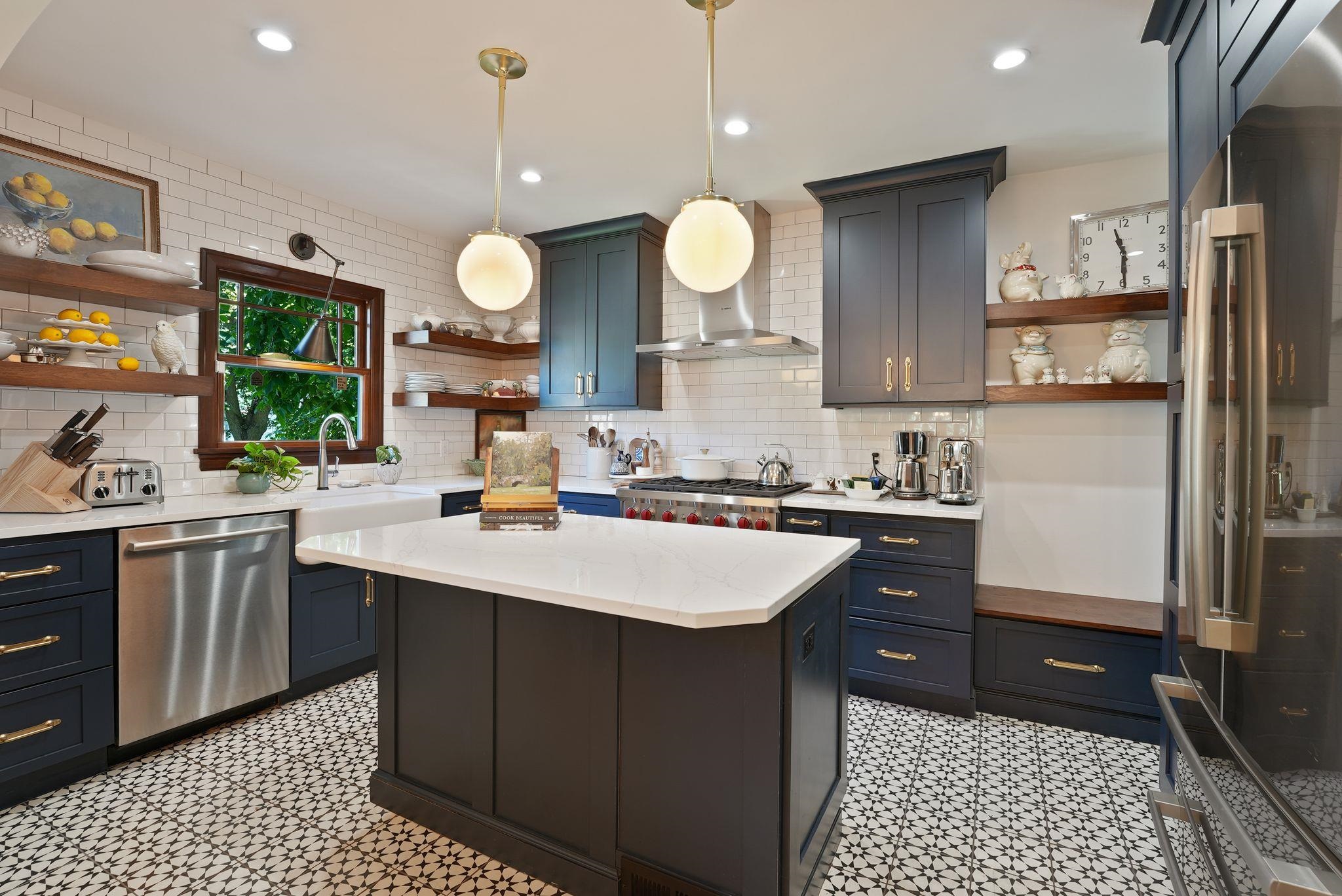 629 W 17TH Ave - Photo 11