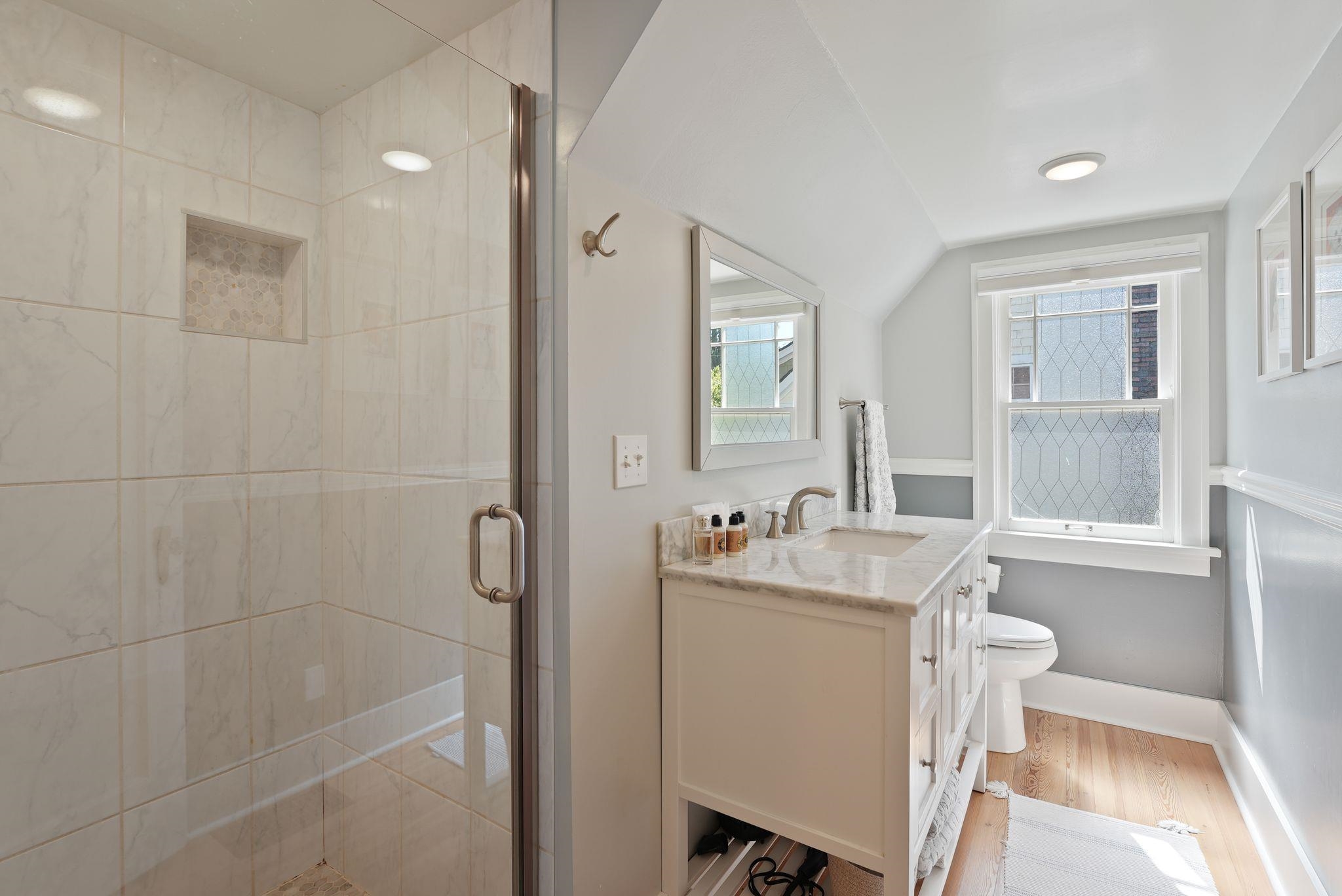 629 W 17TH Ave - Photo 28