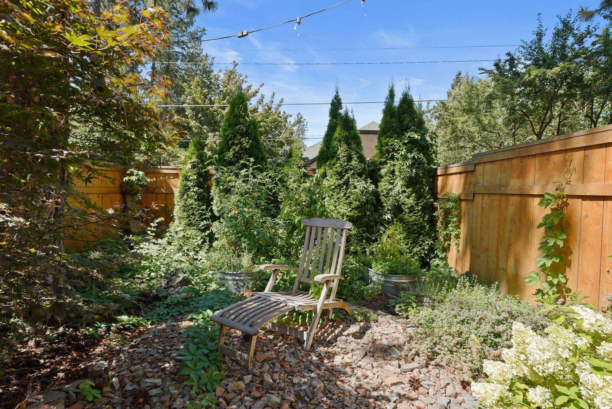 629 W 17TH Ave - Photo 34