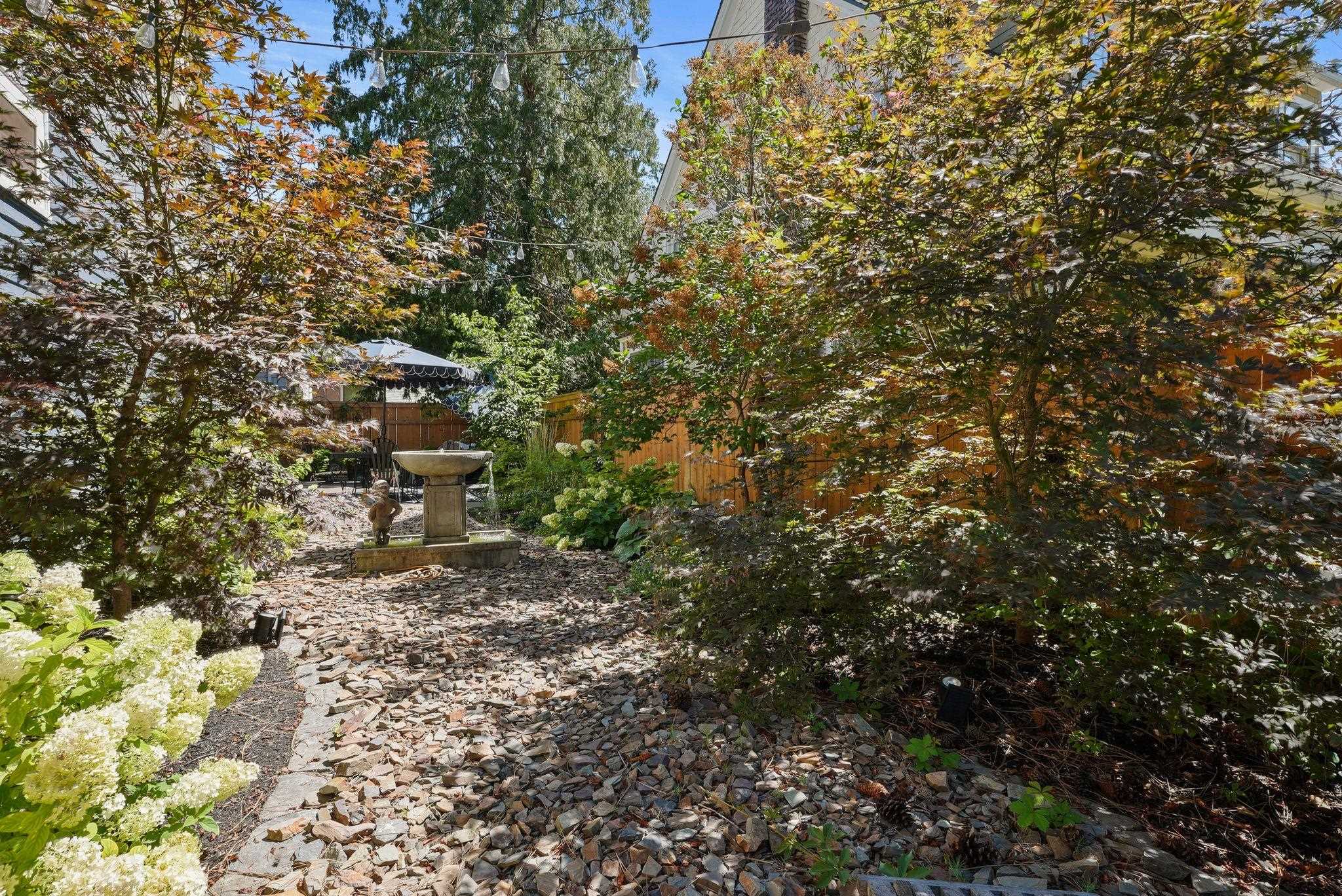 629 W 17TH Ave - Photo 35