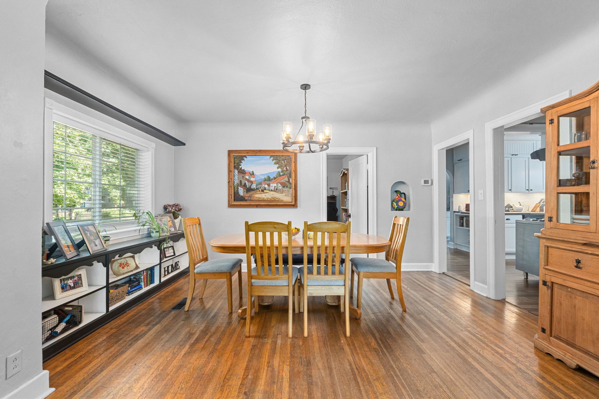 107 N Stevens St - Photo 4