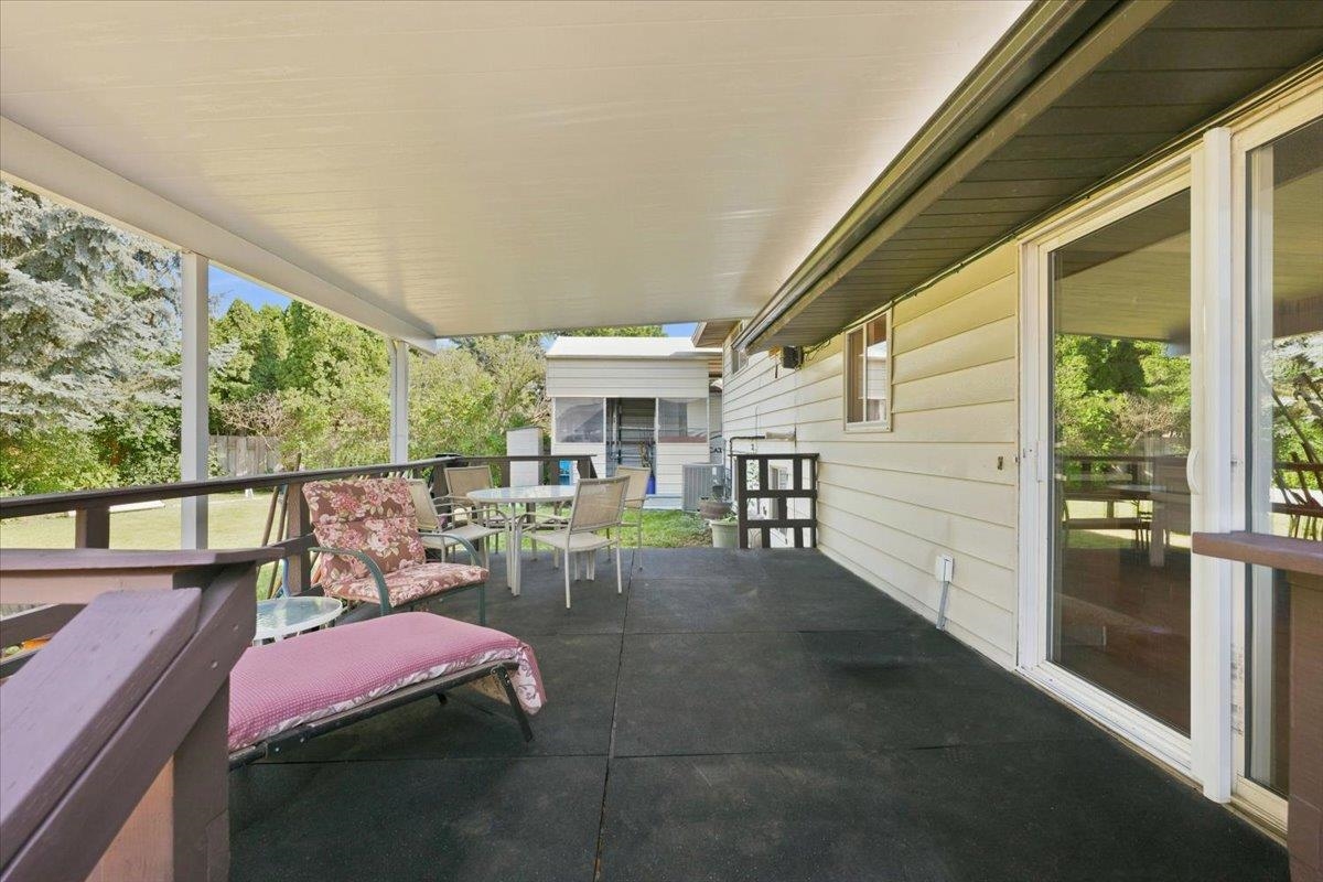 6425 N Elizabeth St - Photo 19