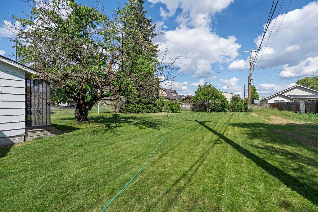 2920 N Regal St - Photo 9