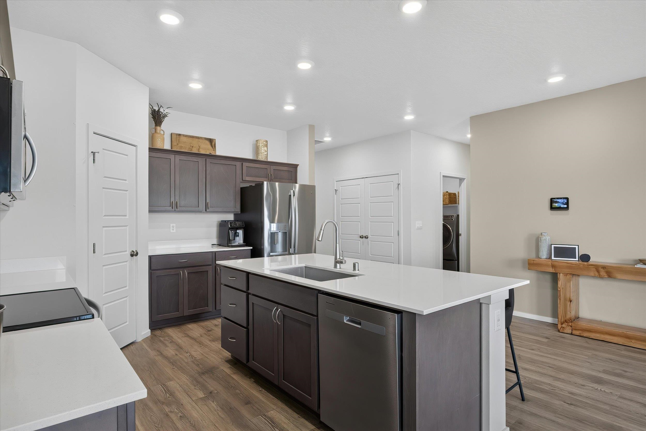 508 E K St - Photo 11