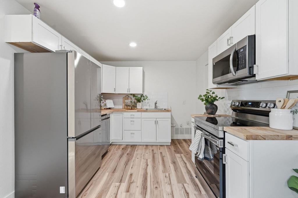 6012 N Greenwood Blvd - Photo 8