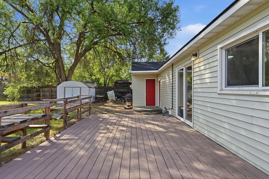 6012 N Greenwood Blvd - Photo 25