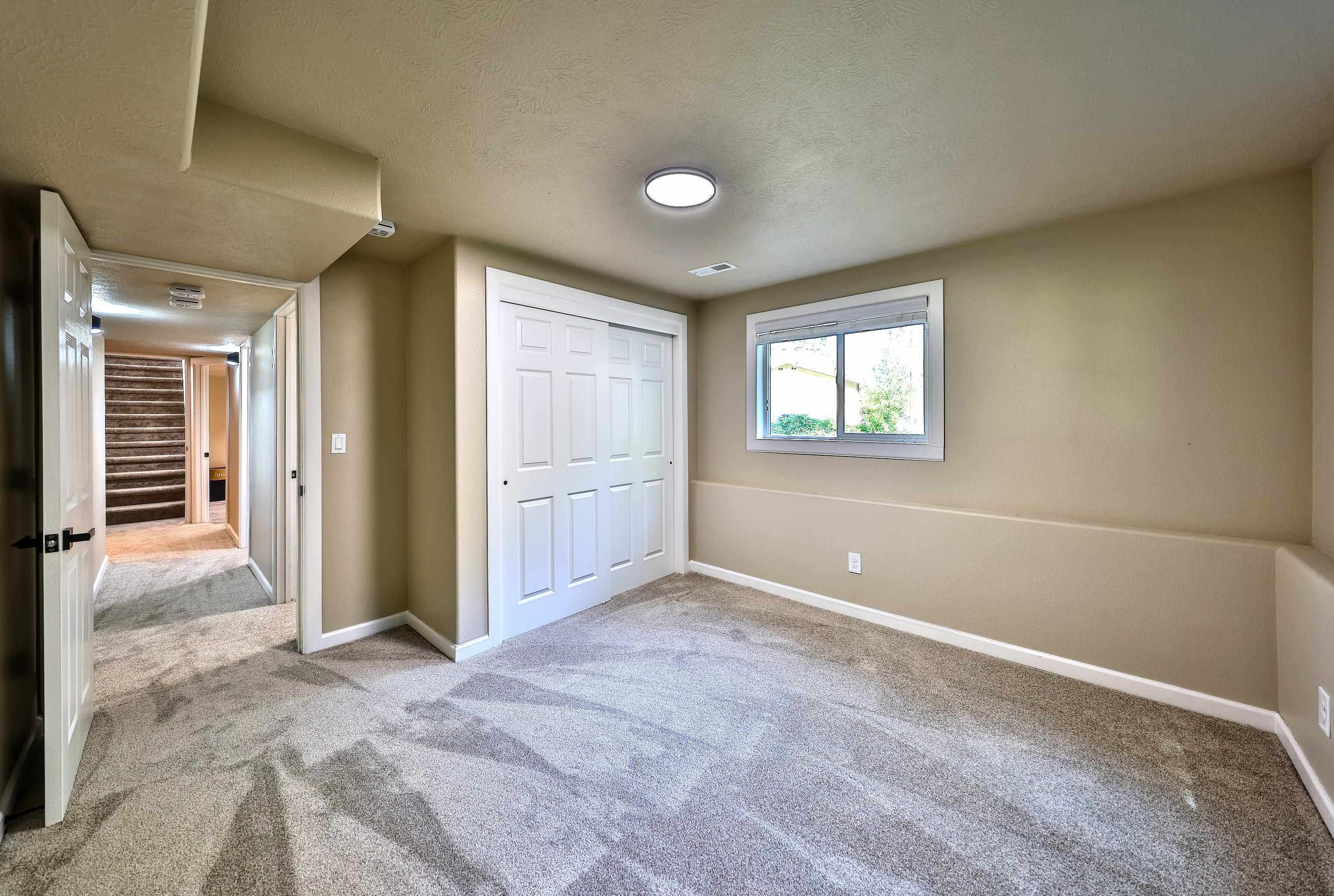 4725 S Bates Rd - Photo 33