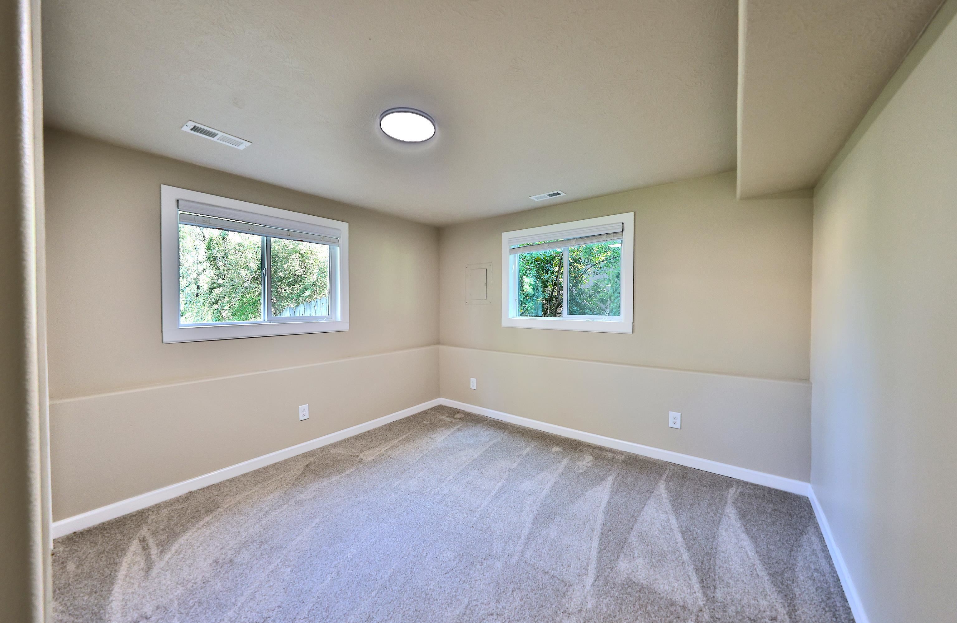 4725 S Bates Rd - Photo 34