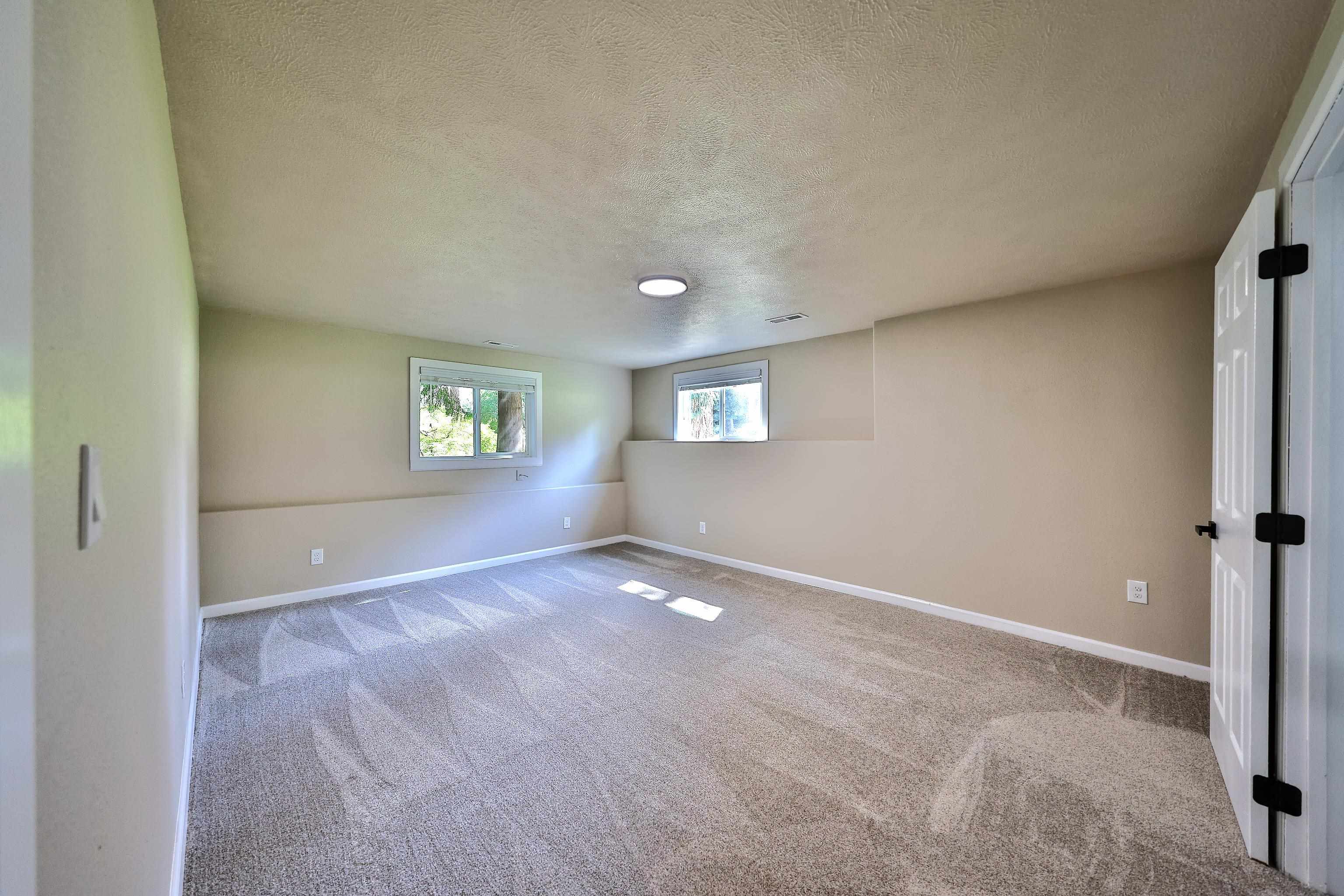 4725 S Bates Rd - Photo 29