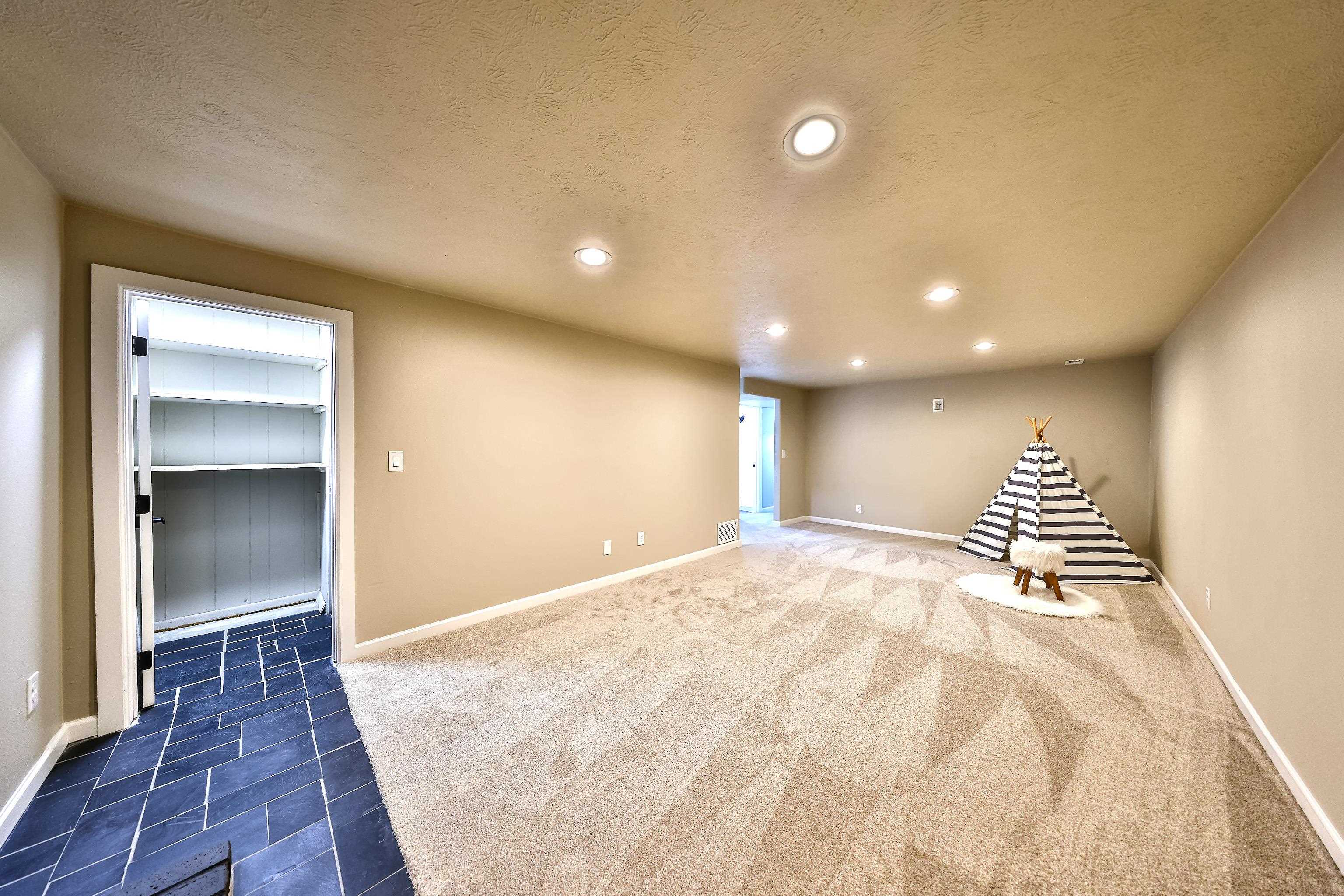 4725 S Bates Rd - Photo 28
