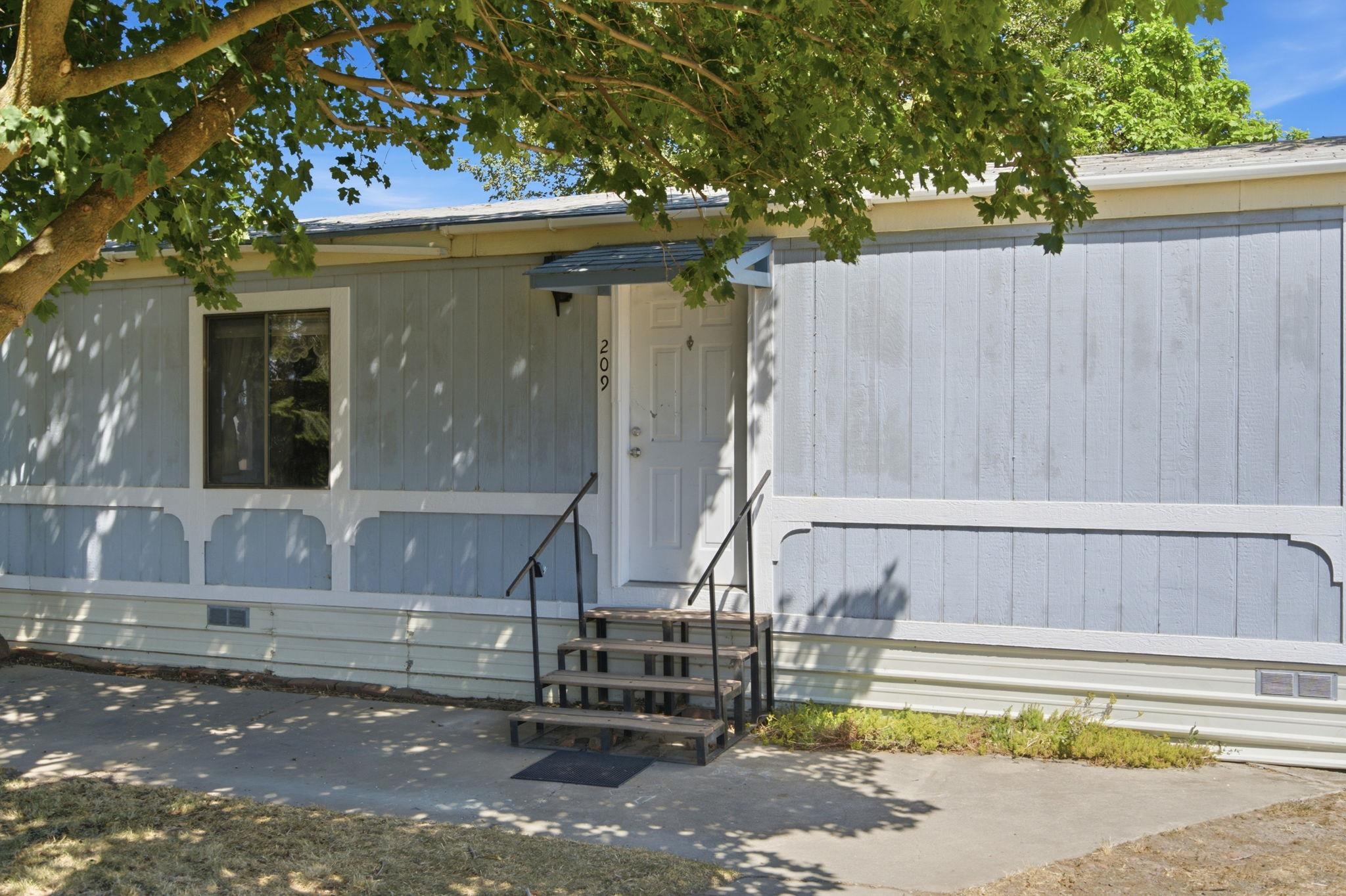 209 S Clark Ave - Photo 3