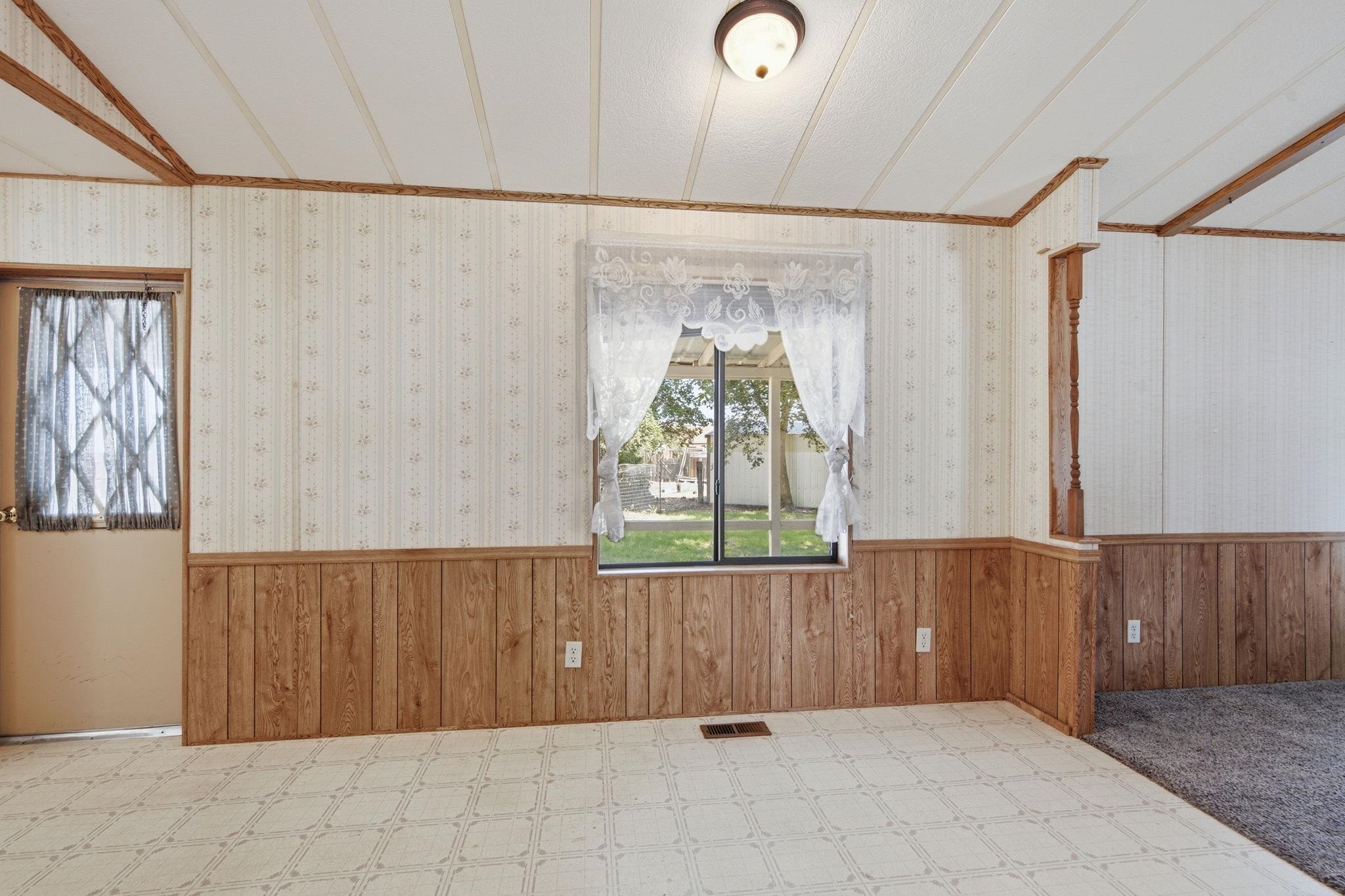 209 S Clark Ave - Photo 17