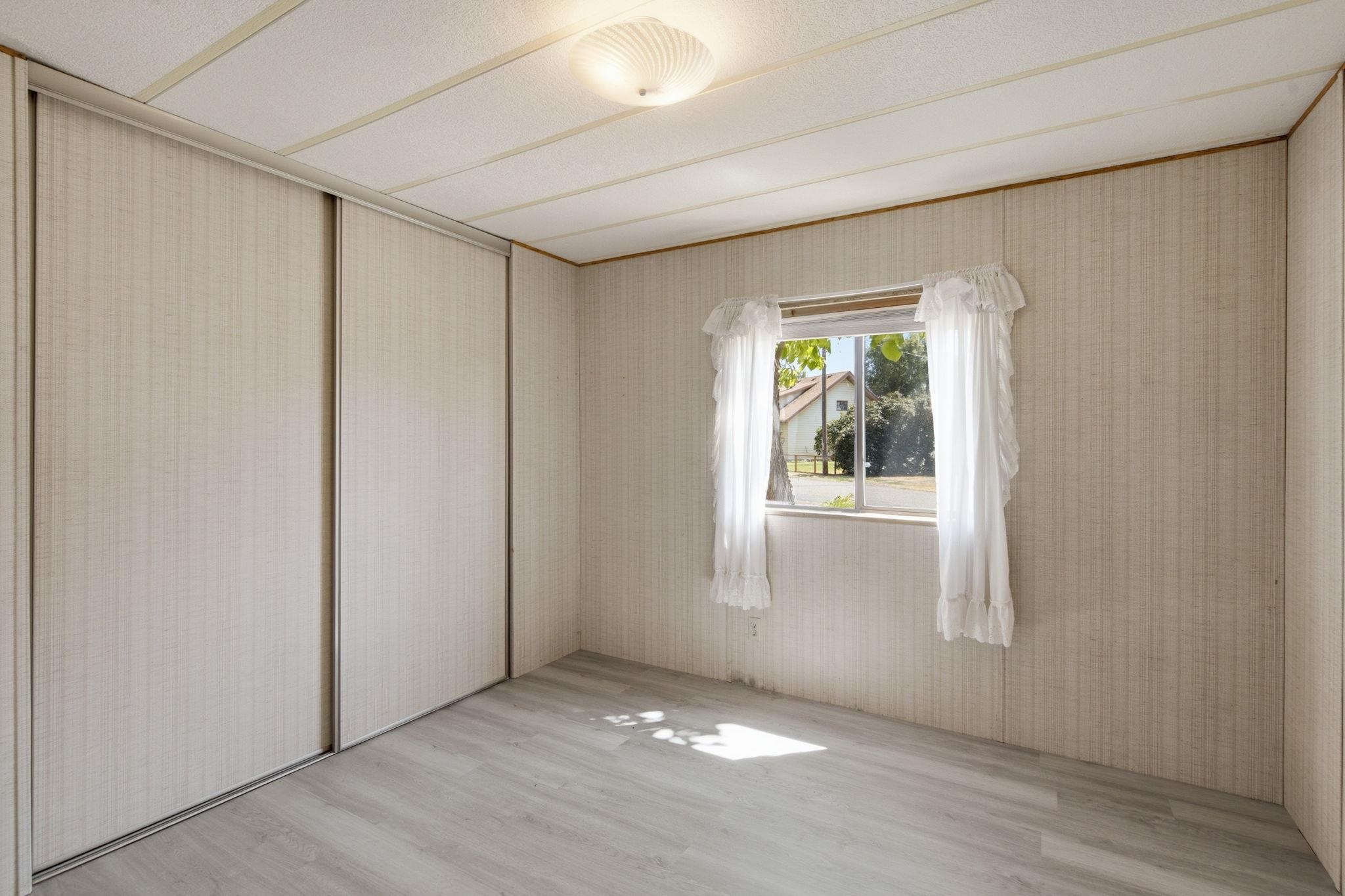 209 S Clark Ave - Photo 20