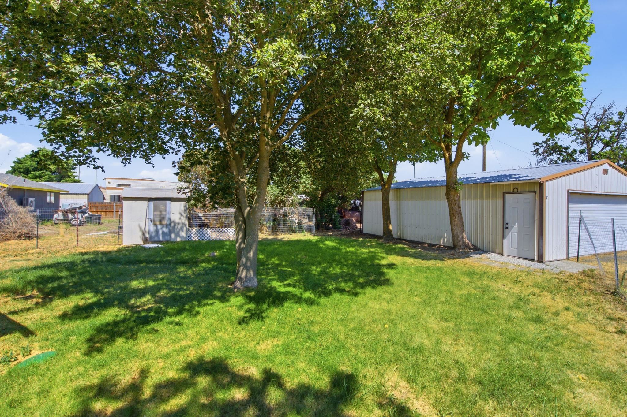 209 S Clark Ave - Photo 32