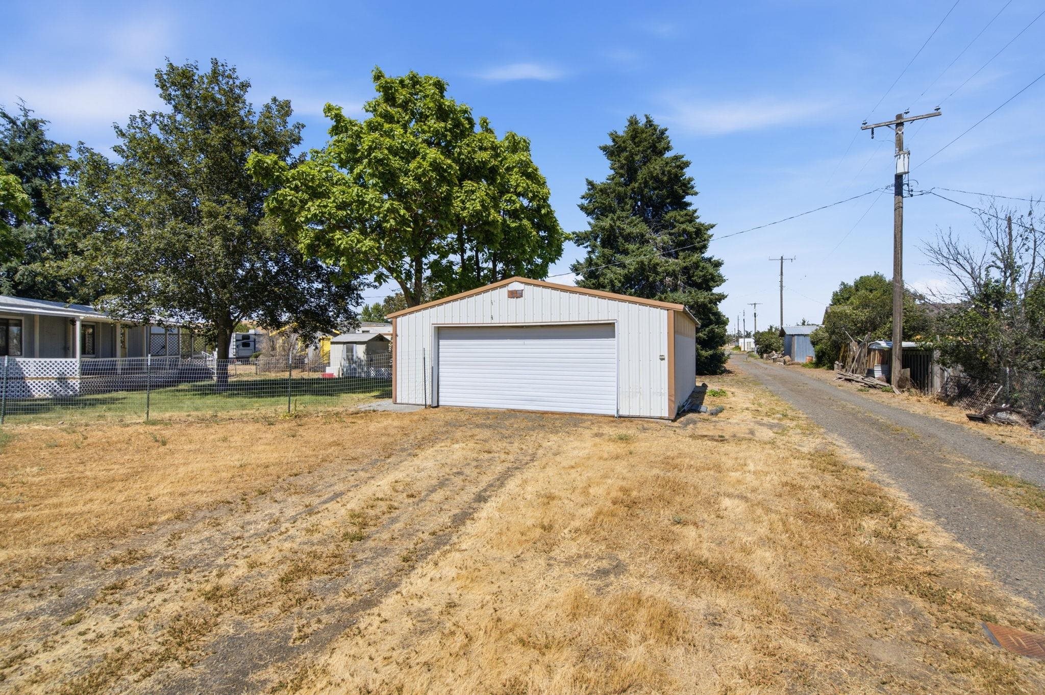 209 S Clark Ave - Photo 36