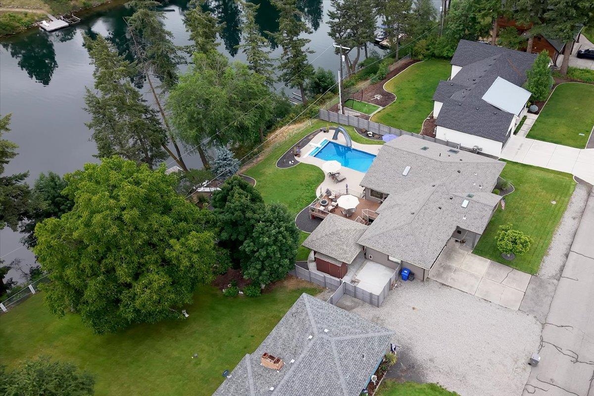 8517 E South Riverway Ave - Photo 1
