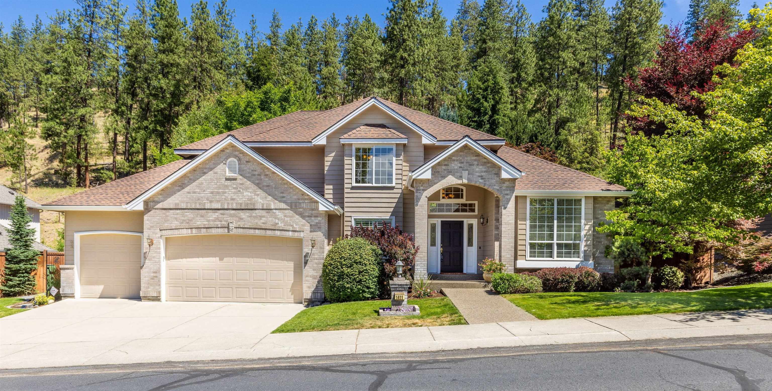 1411 E BLACKWOOD Ln - Photo 1