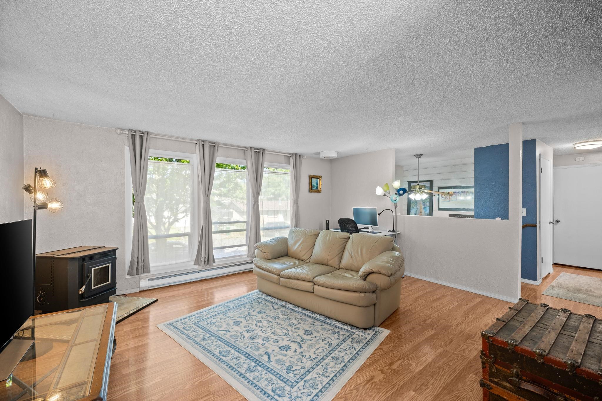 3921 S Johnson St - Photo 5