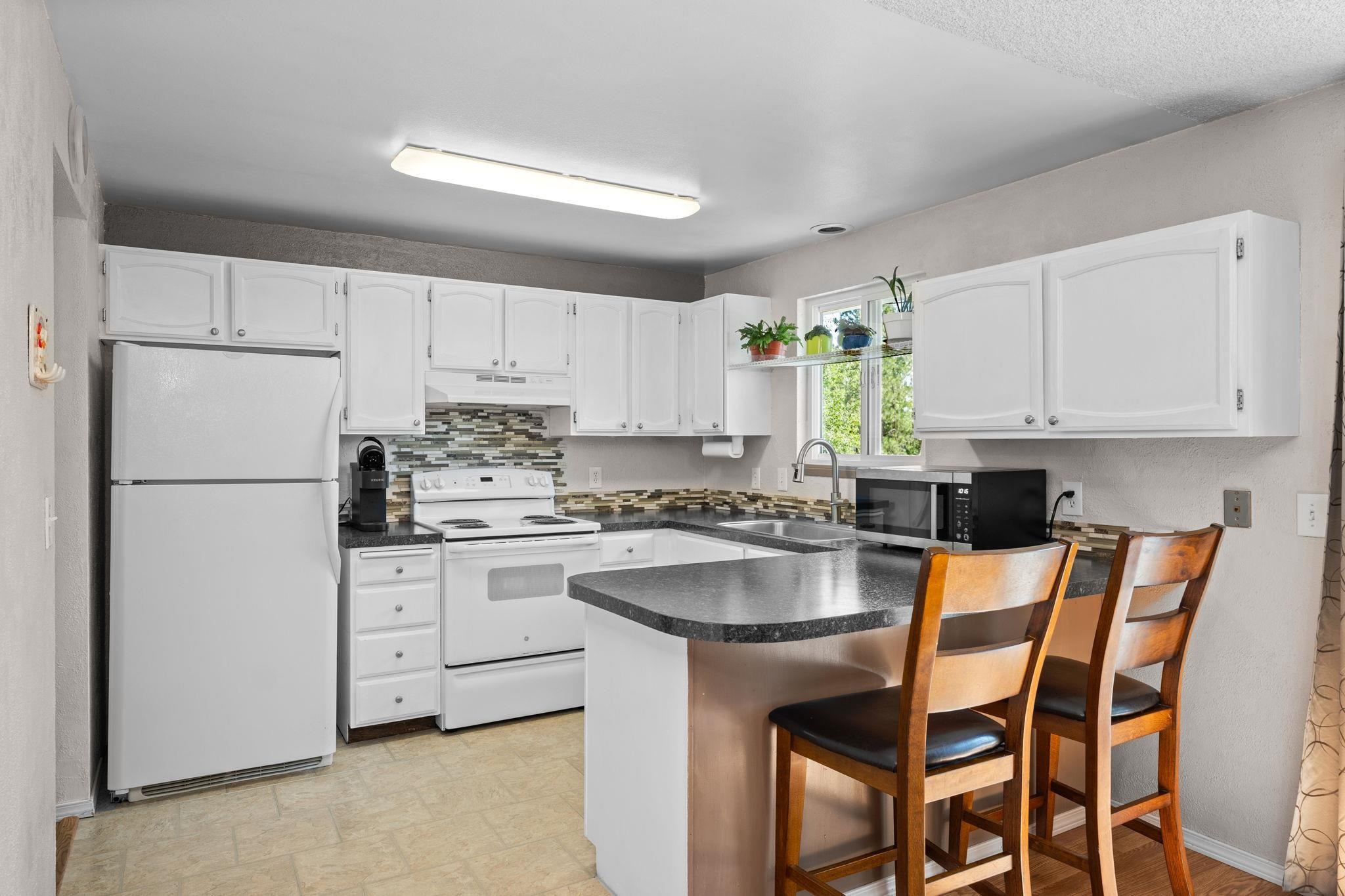 3921 S Johnson St - Photo 8