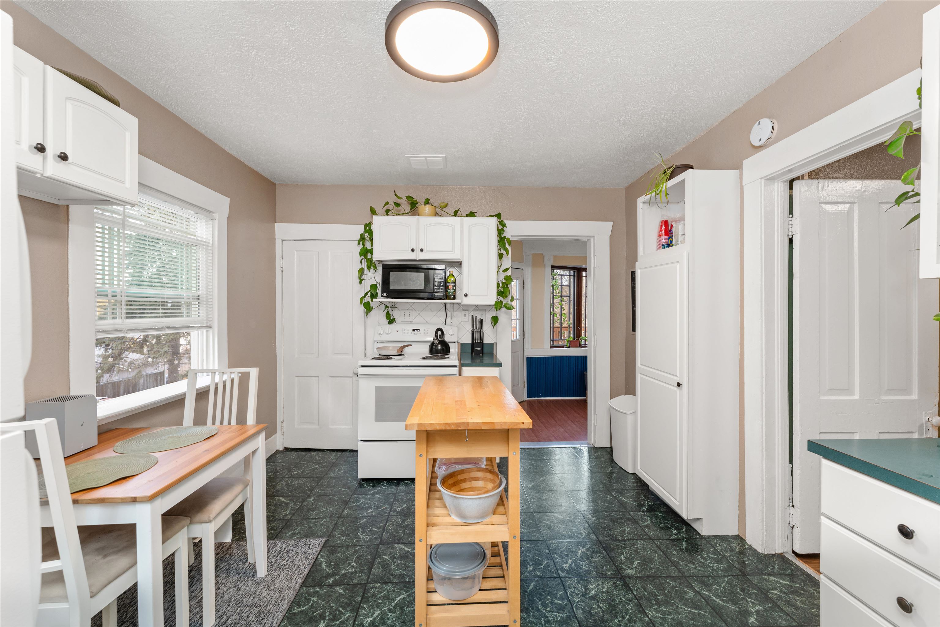 807 E 11th Ave - Photo 9
