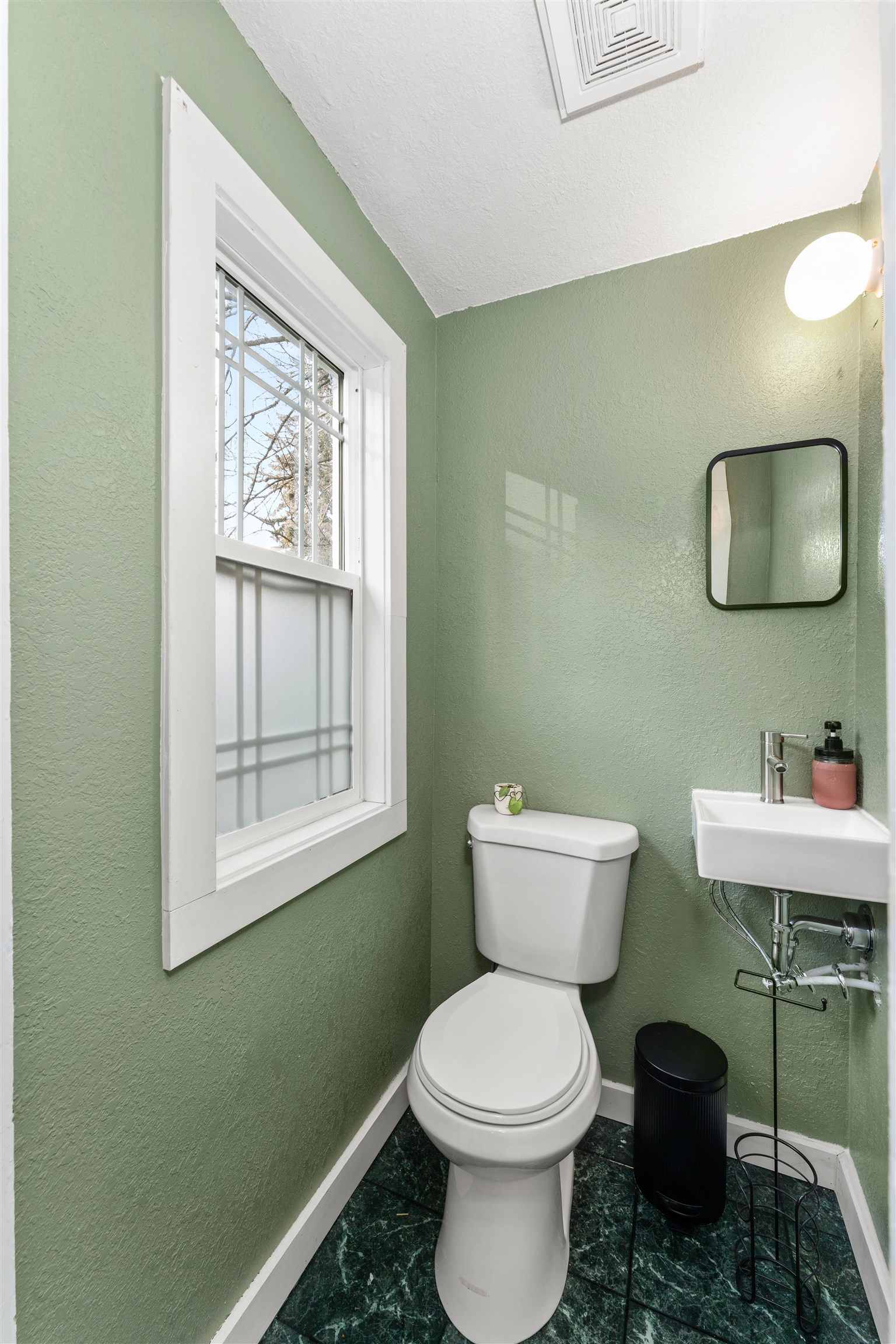 807 E 11th Ave - Photo 14