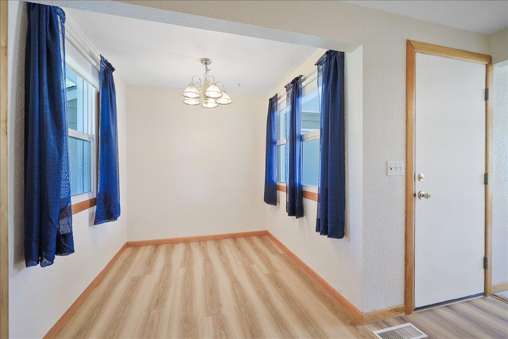 5521 N HEMLOCK St - Photo 10