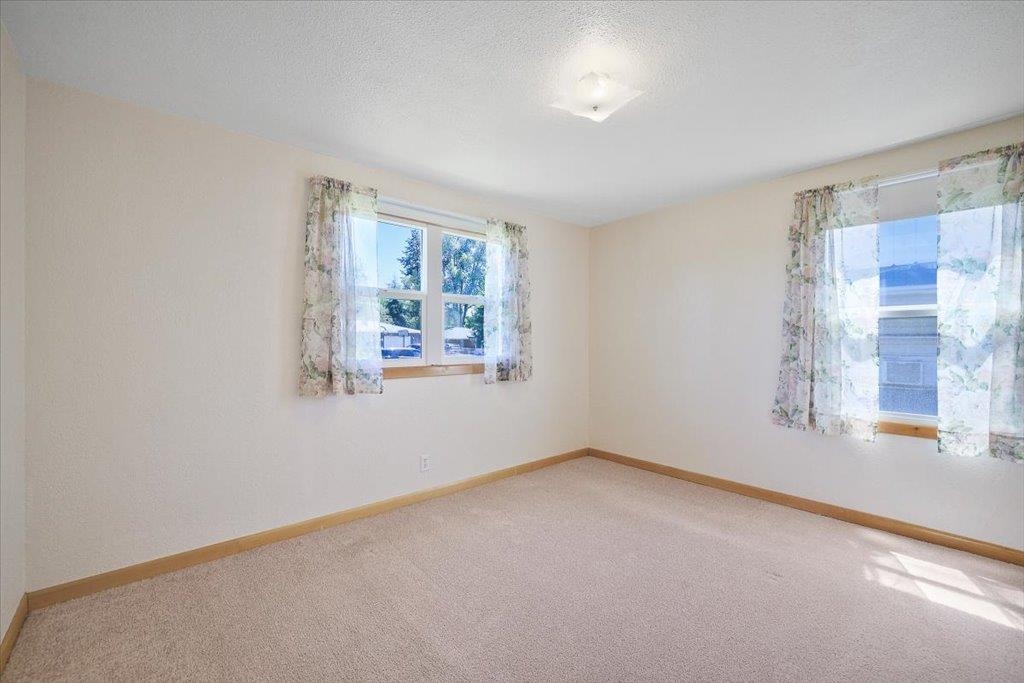 5521 N HEMLOCK St - Photo 11