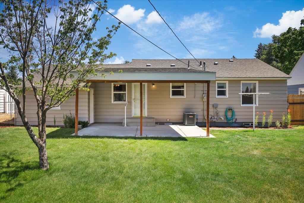 5521 N HEMLOCK St - Photo 18