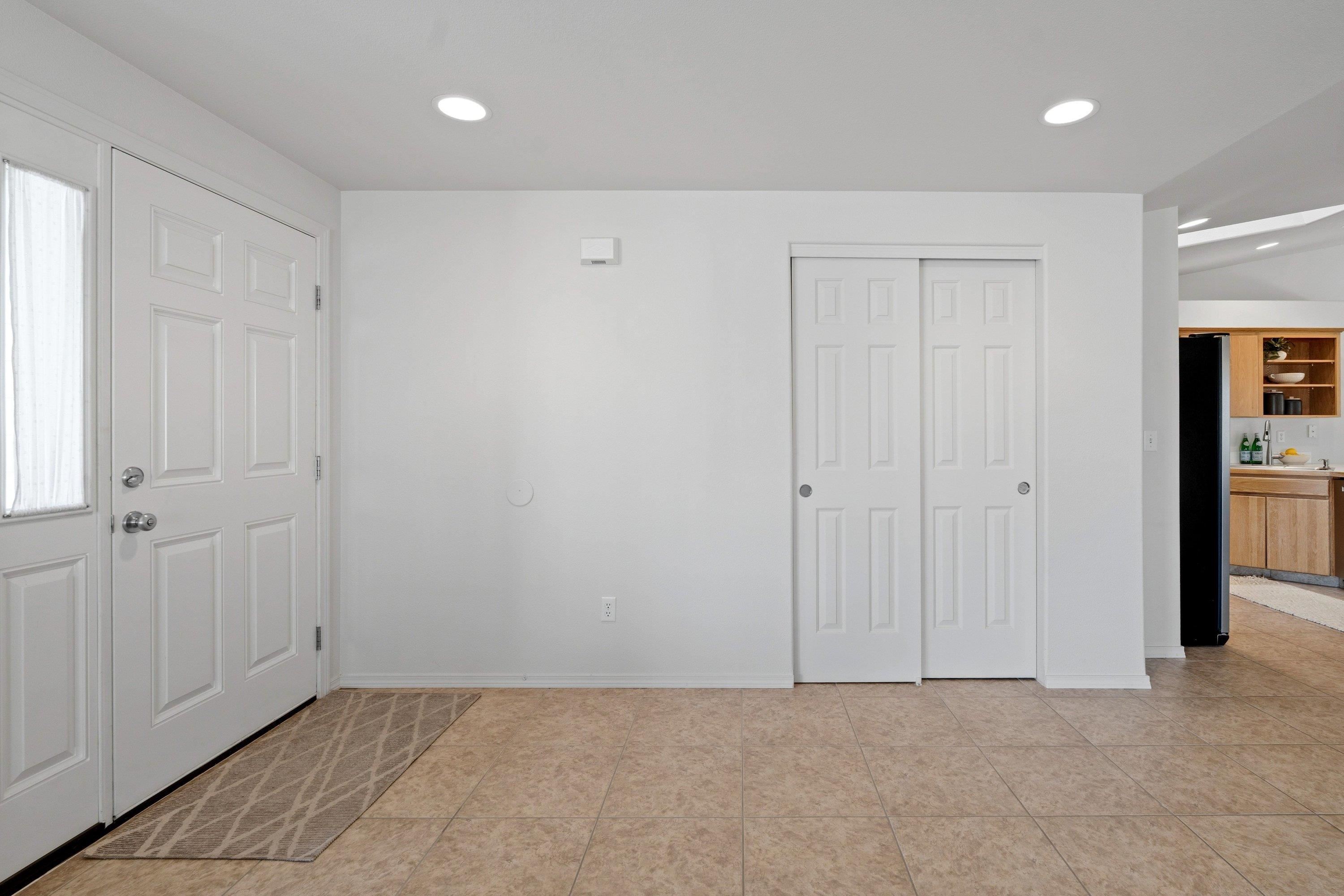 9315 W Claire Ave - Photo 5