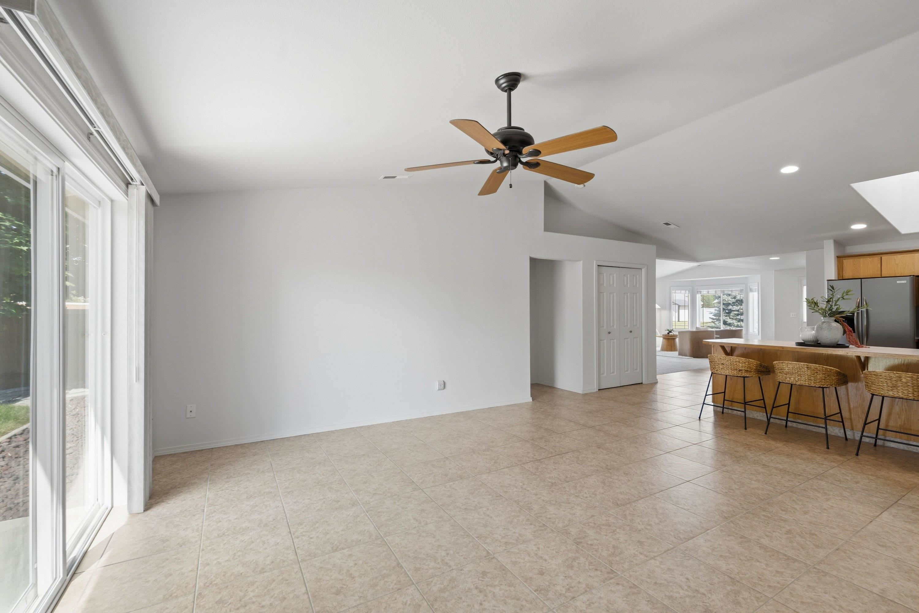 9315 W Claire Ave - Photo 21