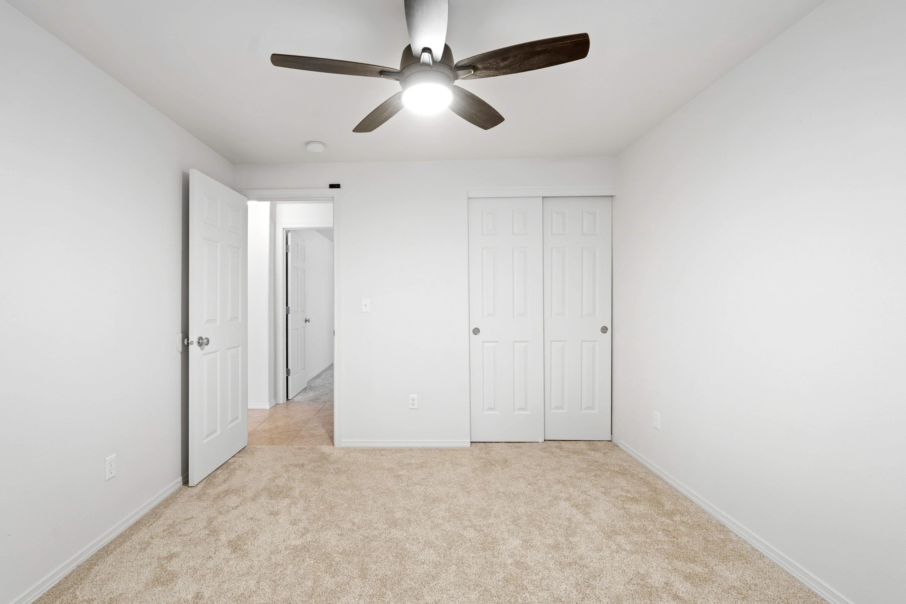9315 W Claire Ave - Photo 32