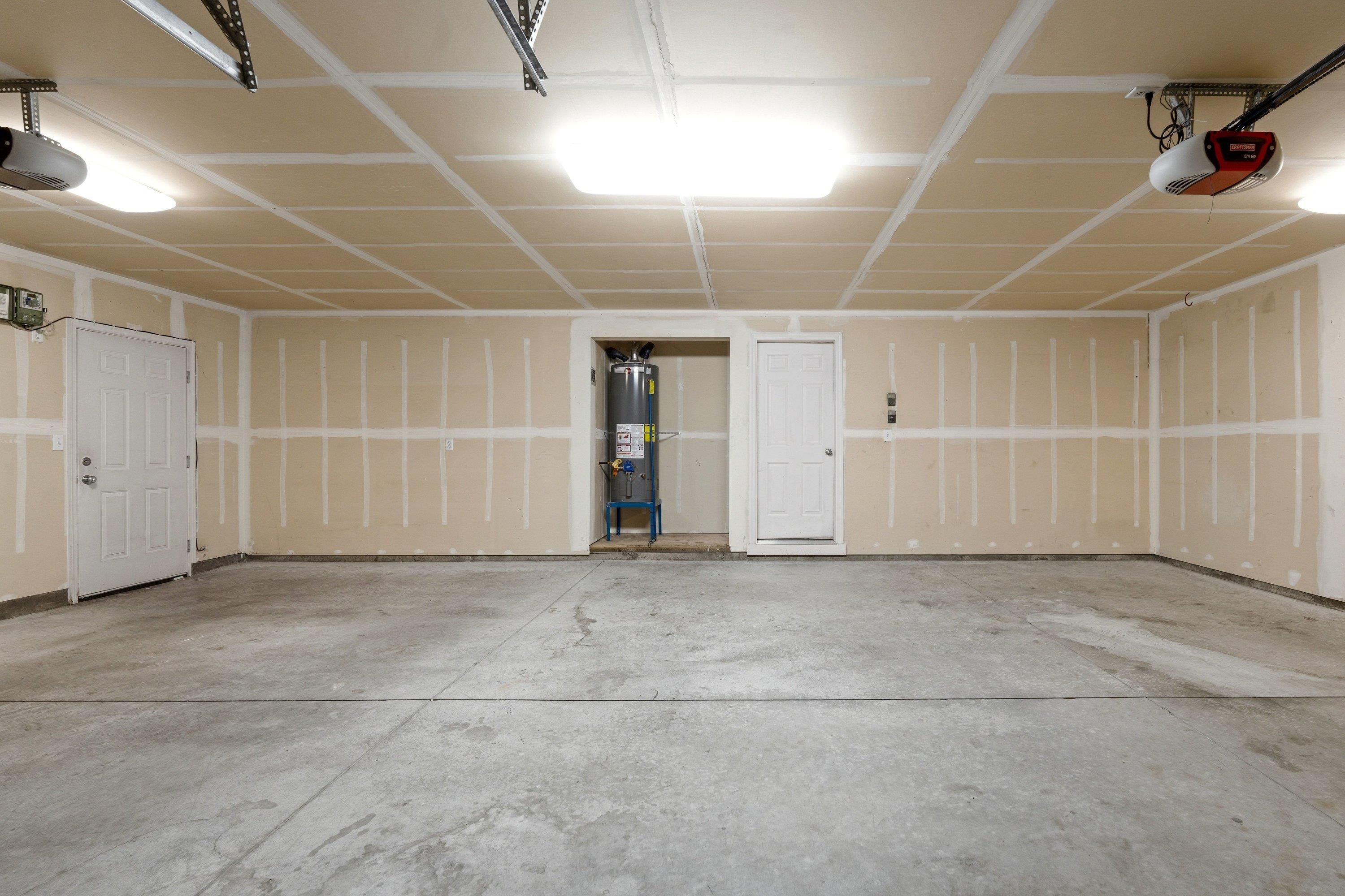 9315 W Claire Ave - Photo 36