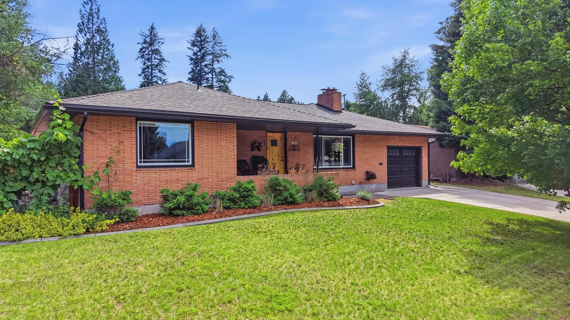 1628 E 15th Ave - Photo 1