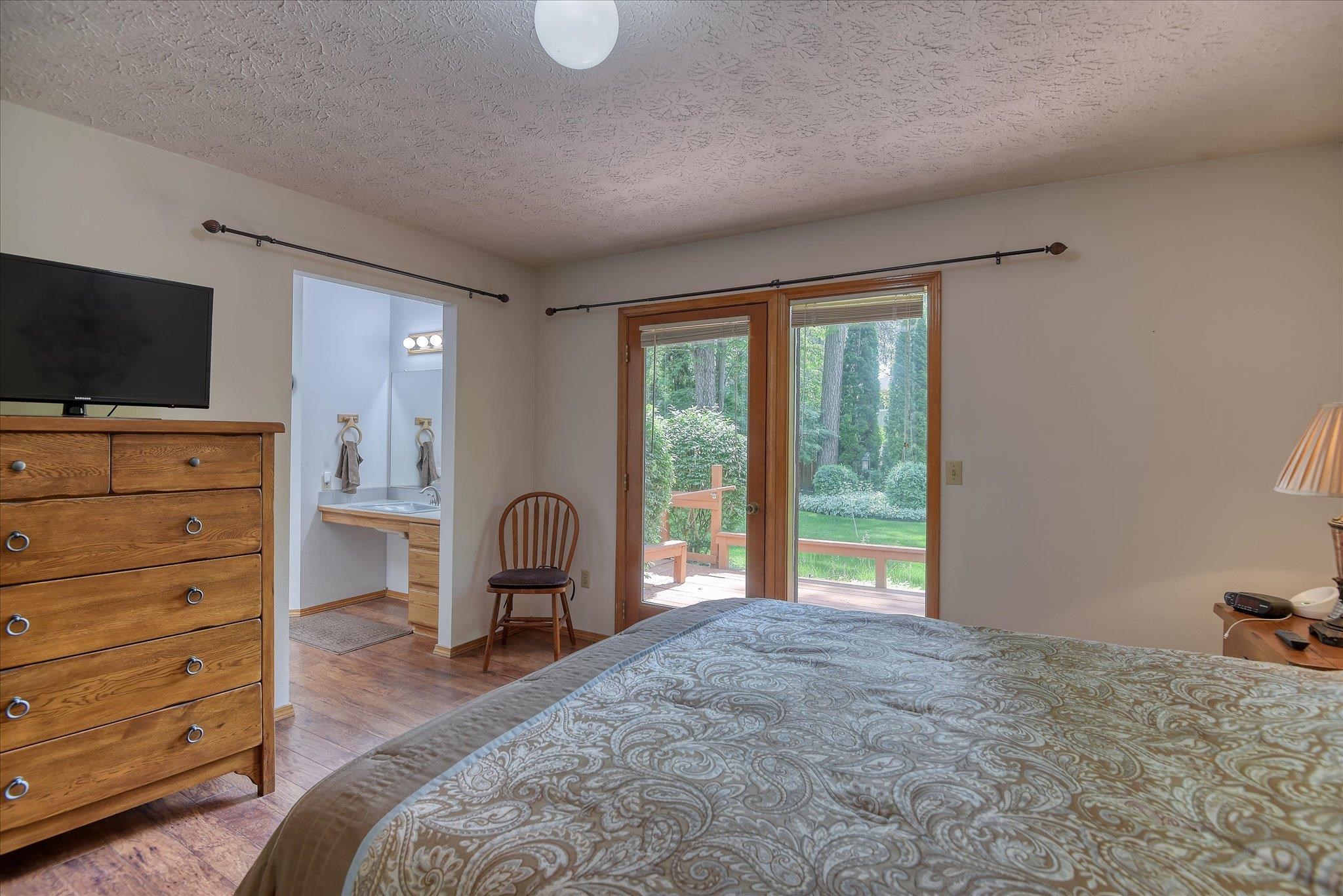 4916 GREENLEAF Ave - Photo 9