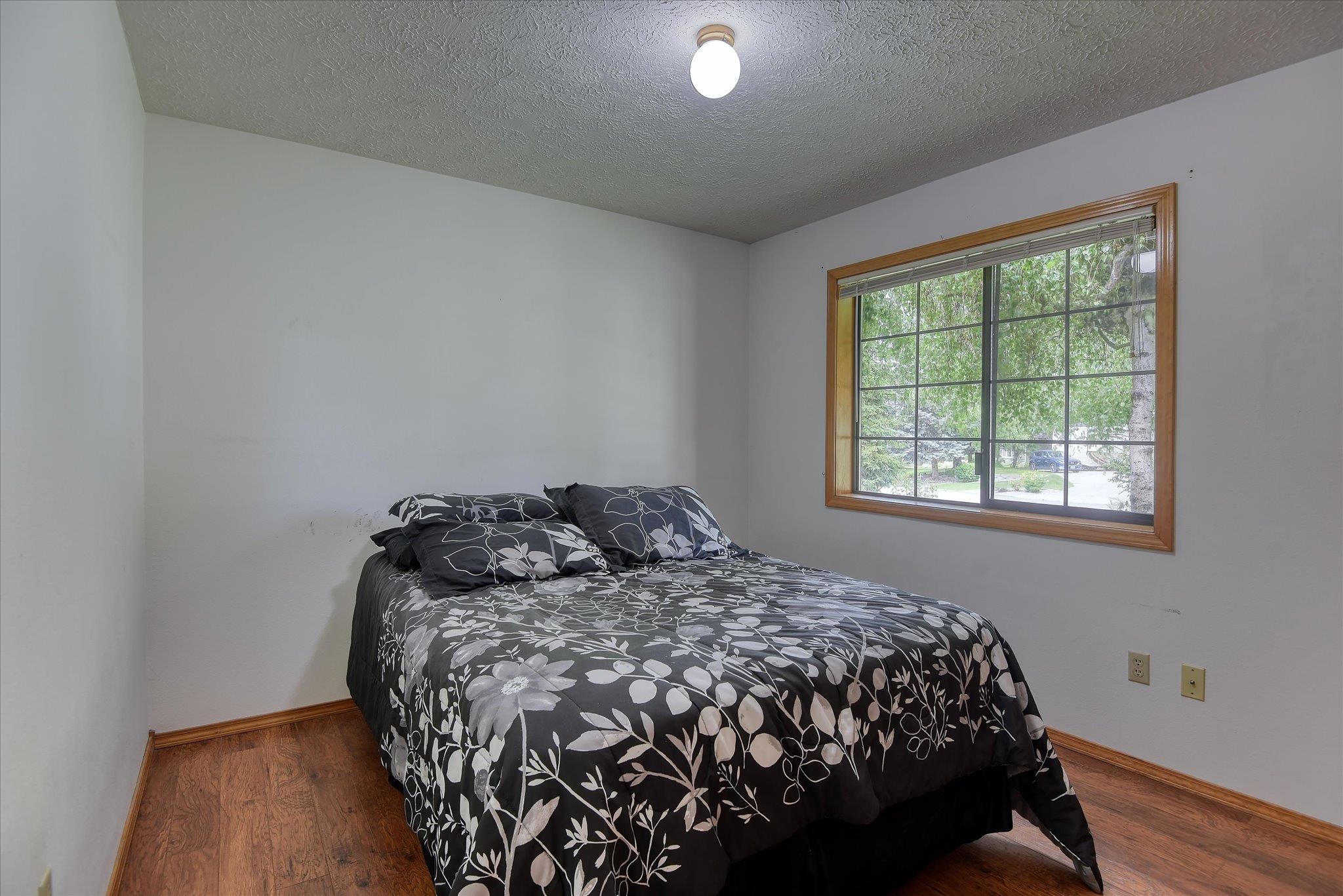 4916 GREENLEAF Ave - Photo 13