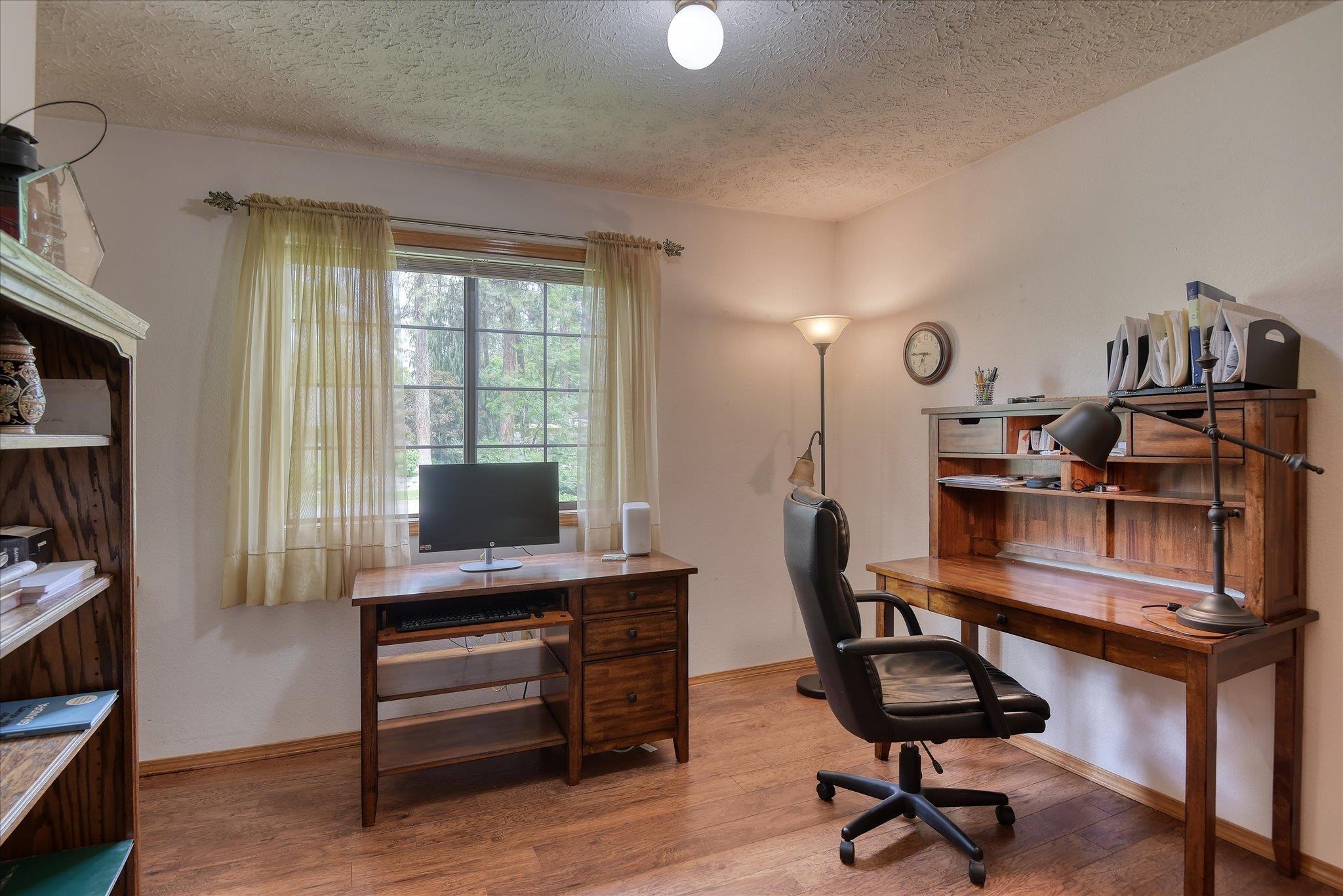 4916 GREENLEAF Ave - Photo 14