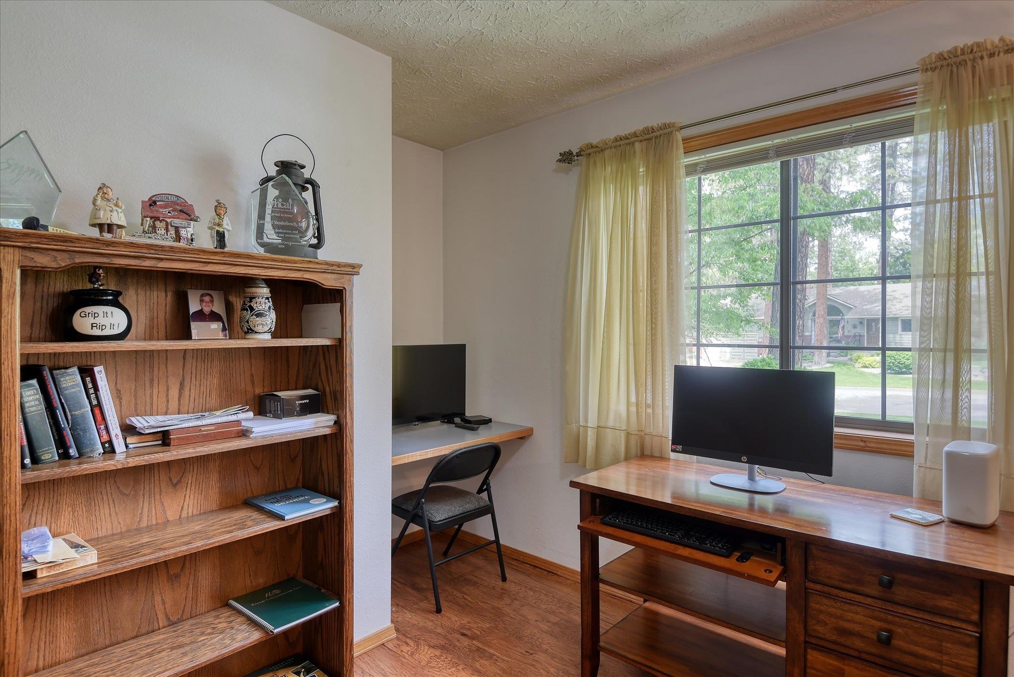 4916 GREENLEAF Ave - Photo 15