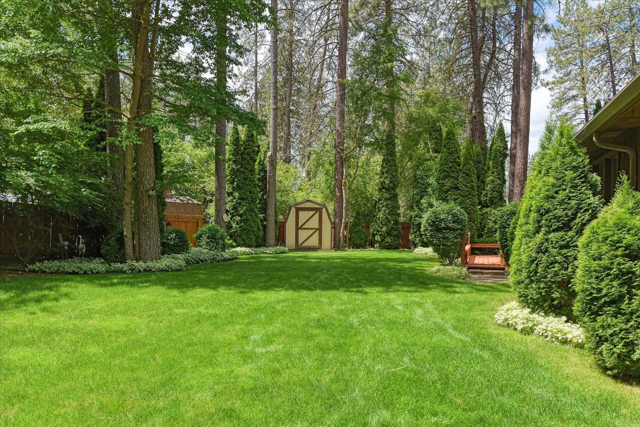 4916 GREENLEAF Ave - Photo 36