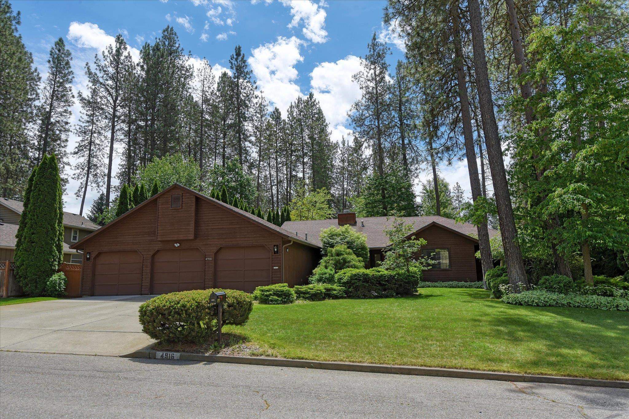 4916 GREENLEAF Ave - Photo 2