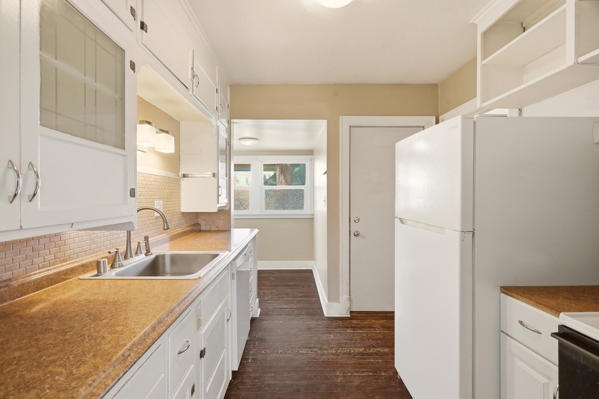 124 4th St - Photo 7