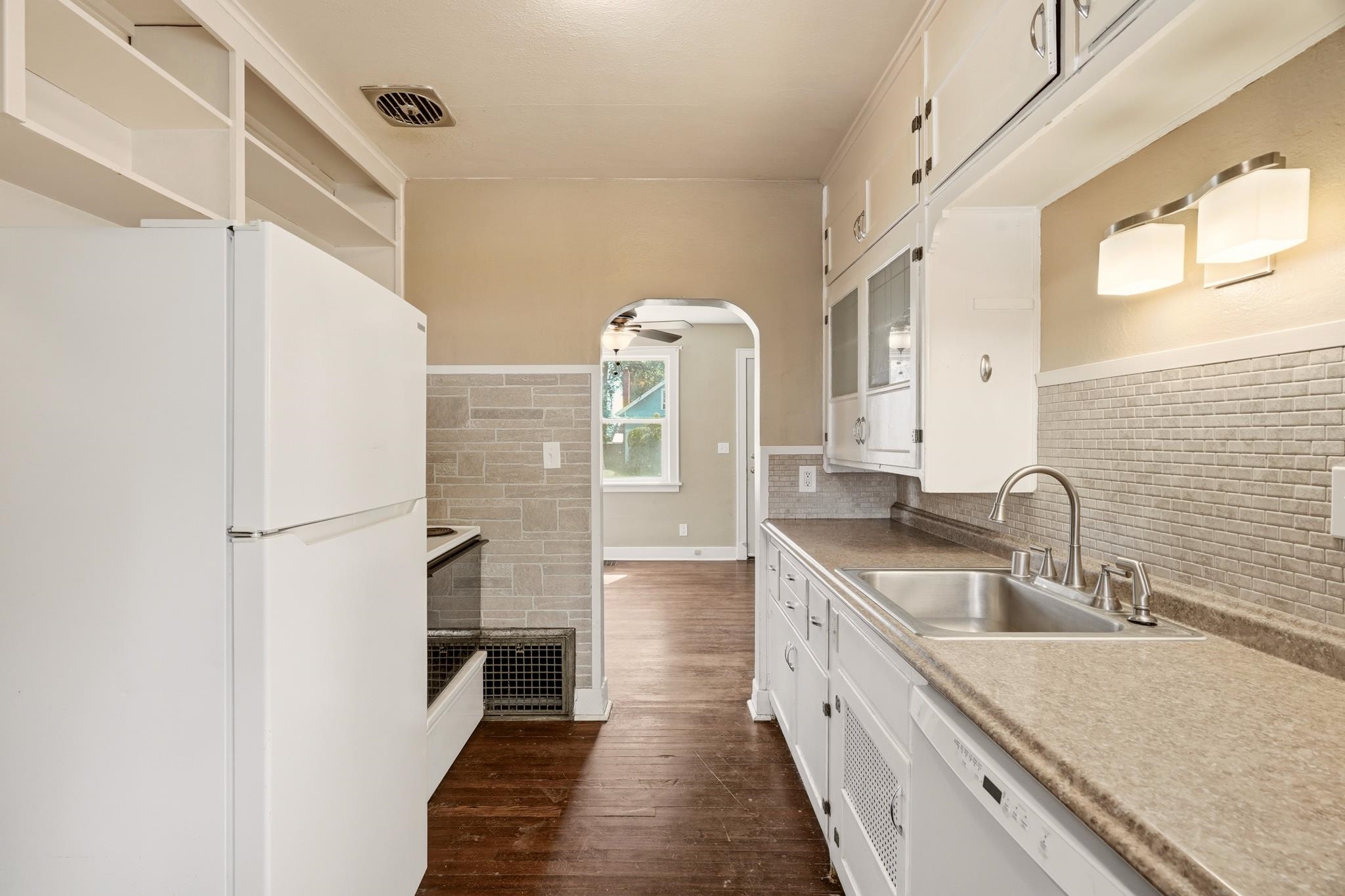 124 4th St - Photo 10