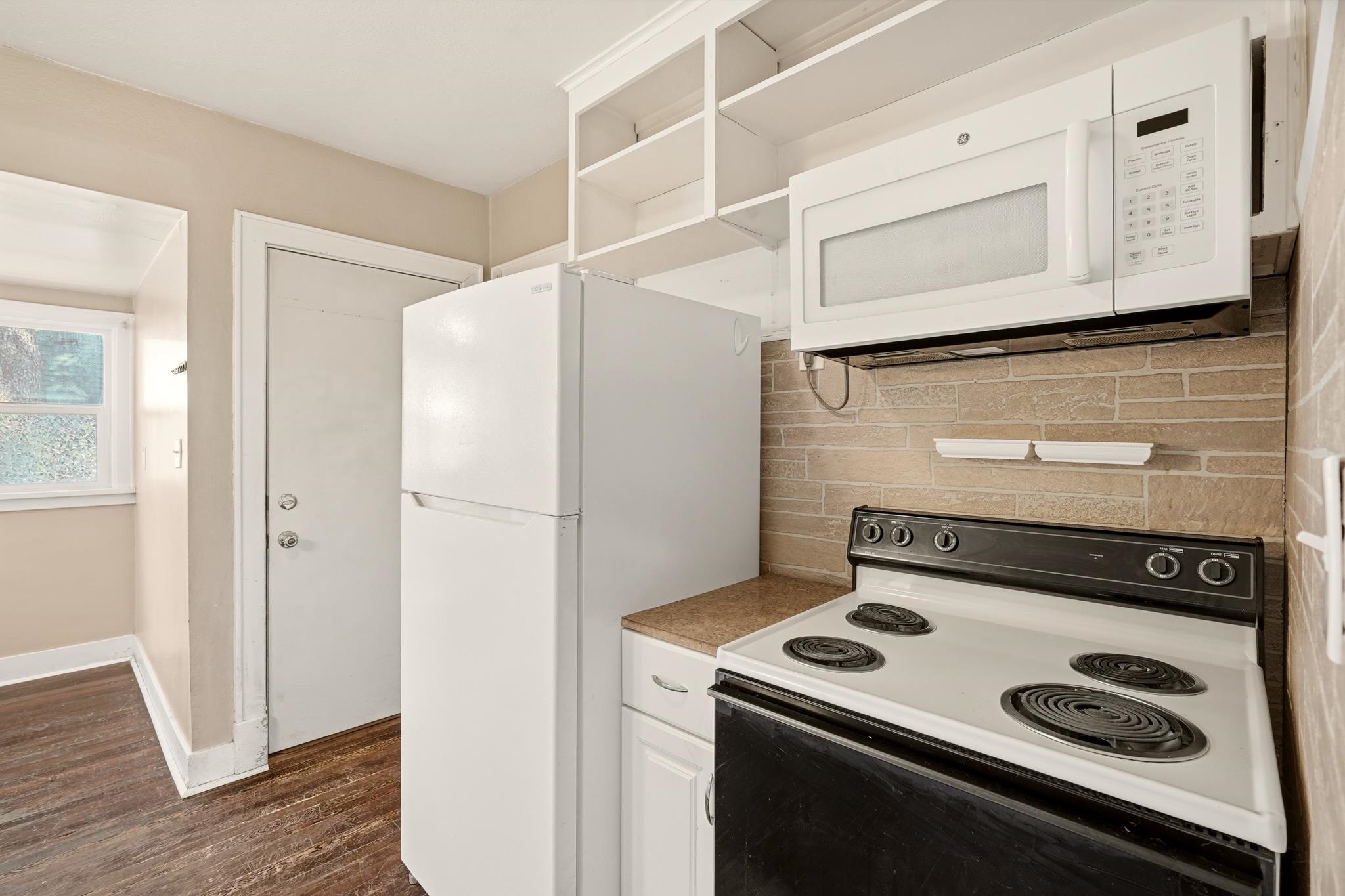 124 4th St - Photo 11