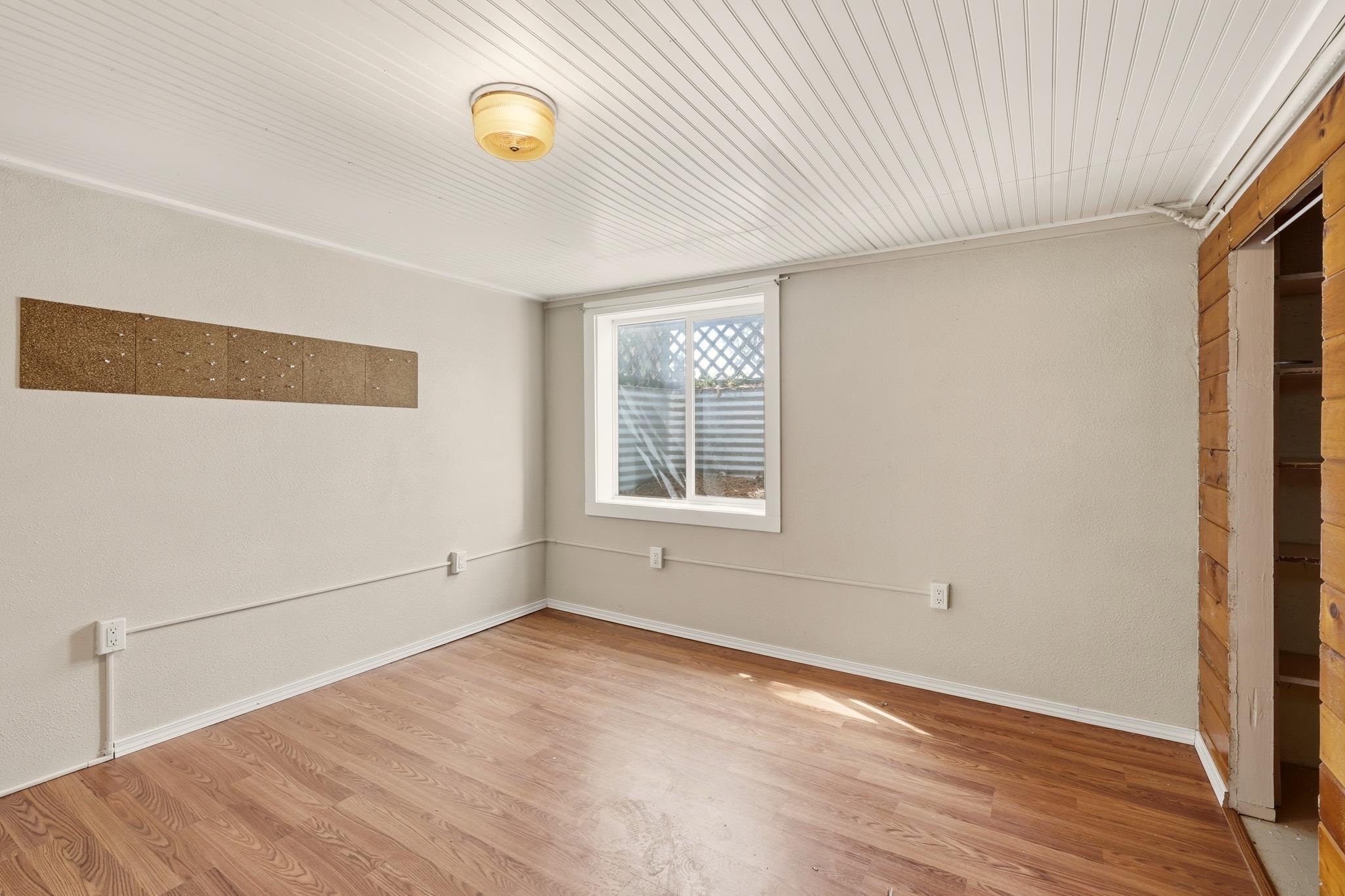 124 4th St - Photo 16
