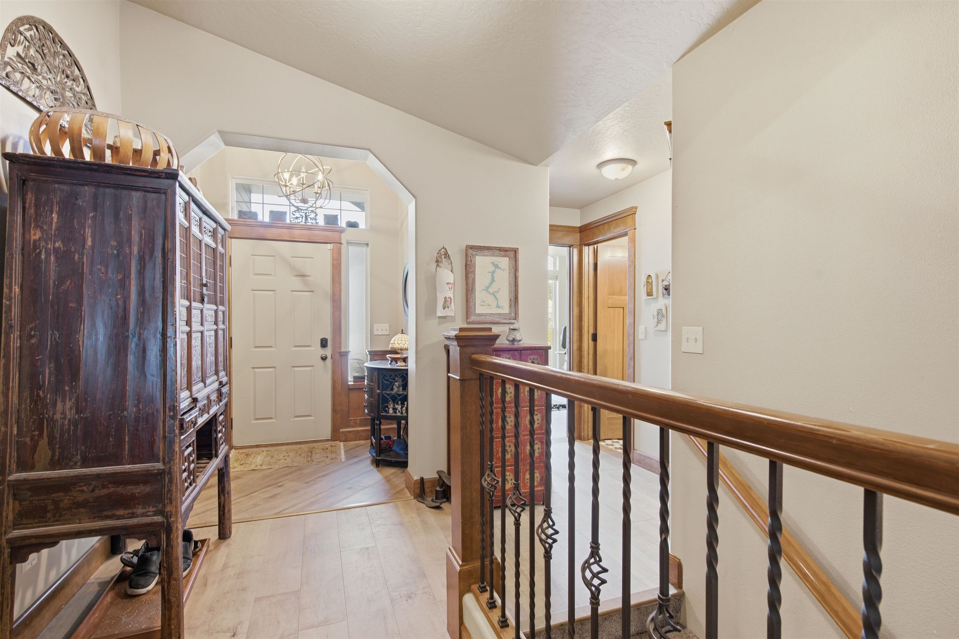 215 W Bristol Ave - Photo 17