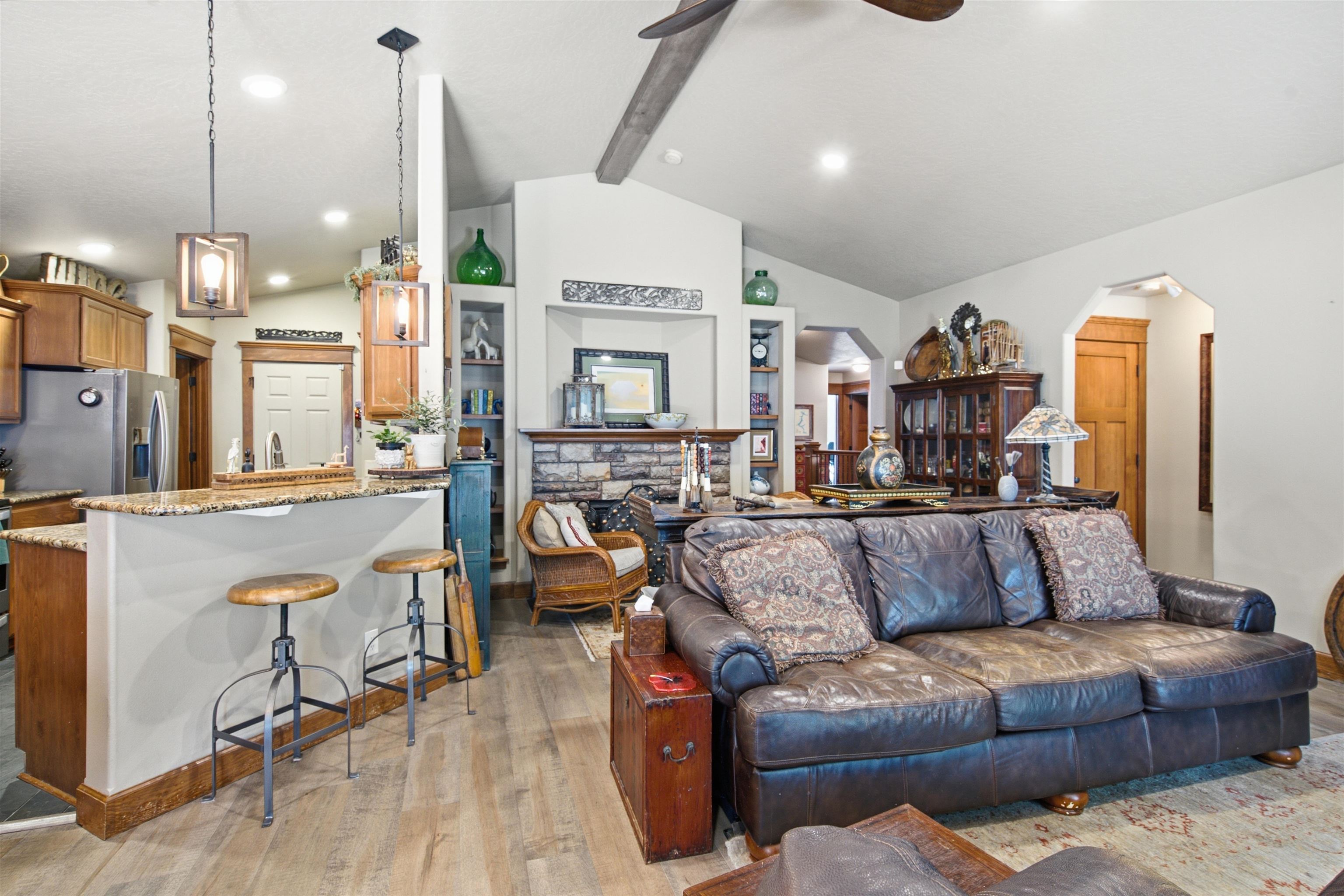 215 W Bristol Ave - Photo 5