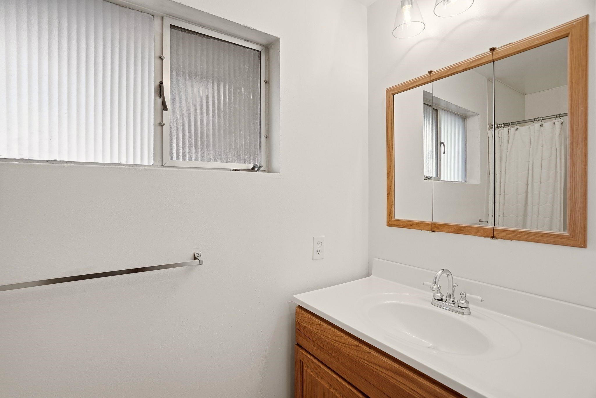 2217 W GORDON Ave - Photo 9