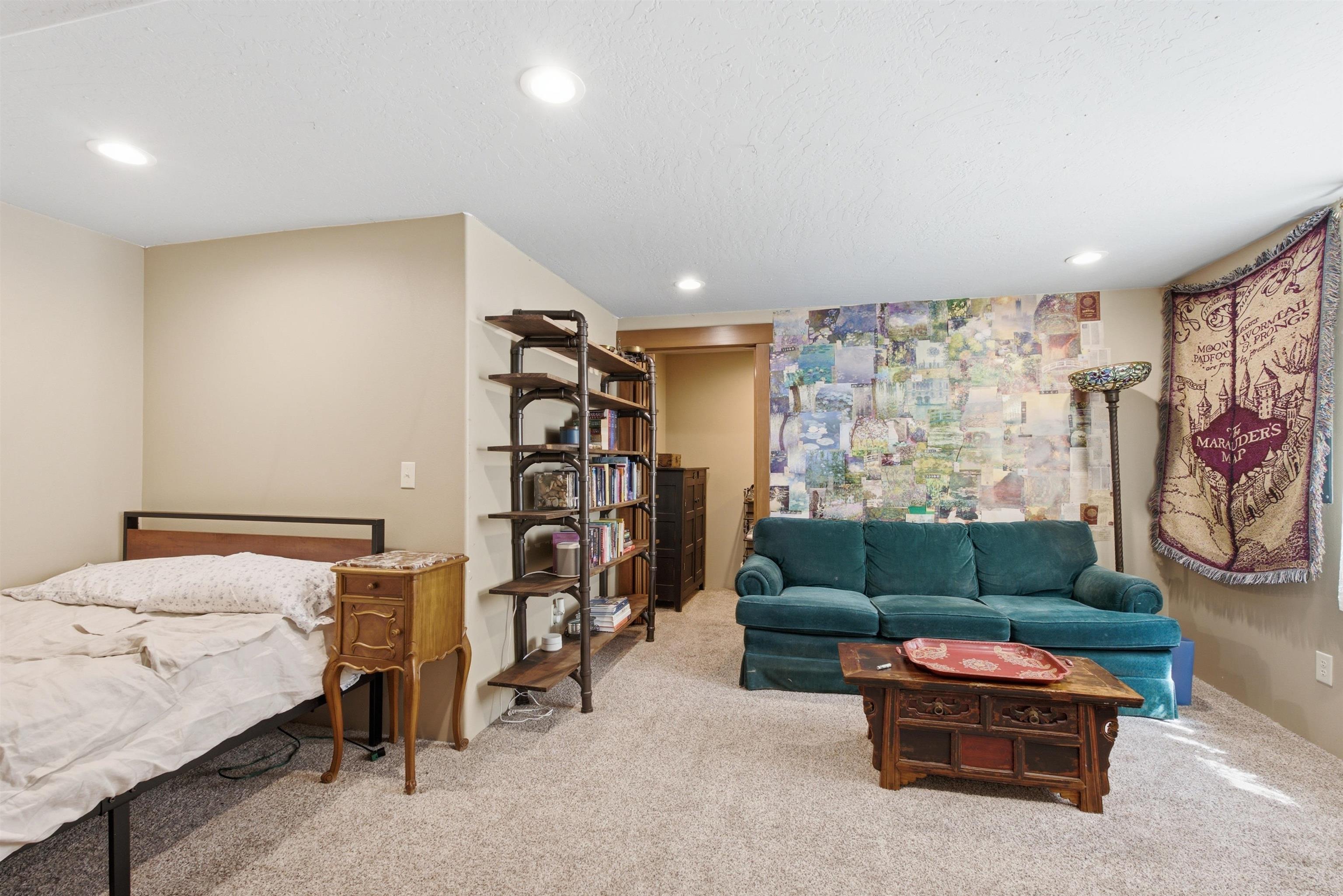 215 W Bristol Ave - Photo 38