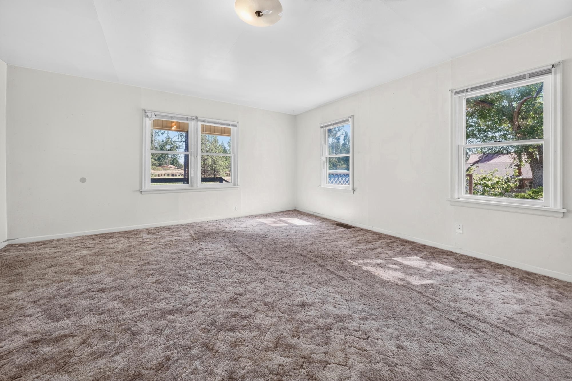 5221 W Sunset Hwy - Photo 3