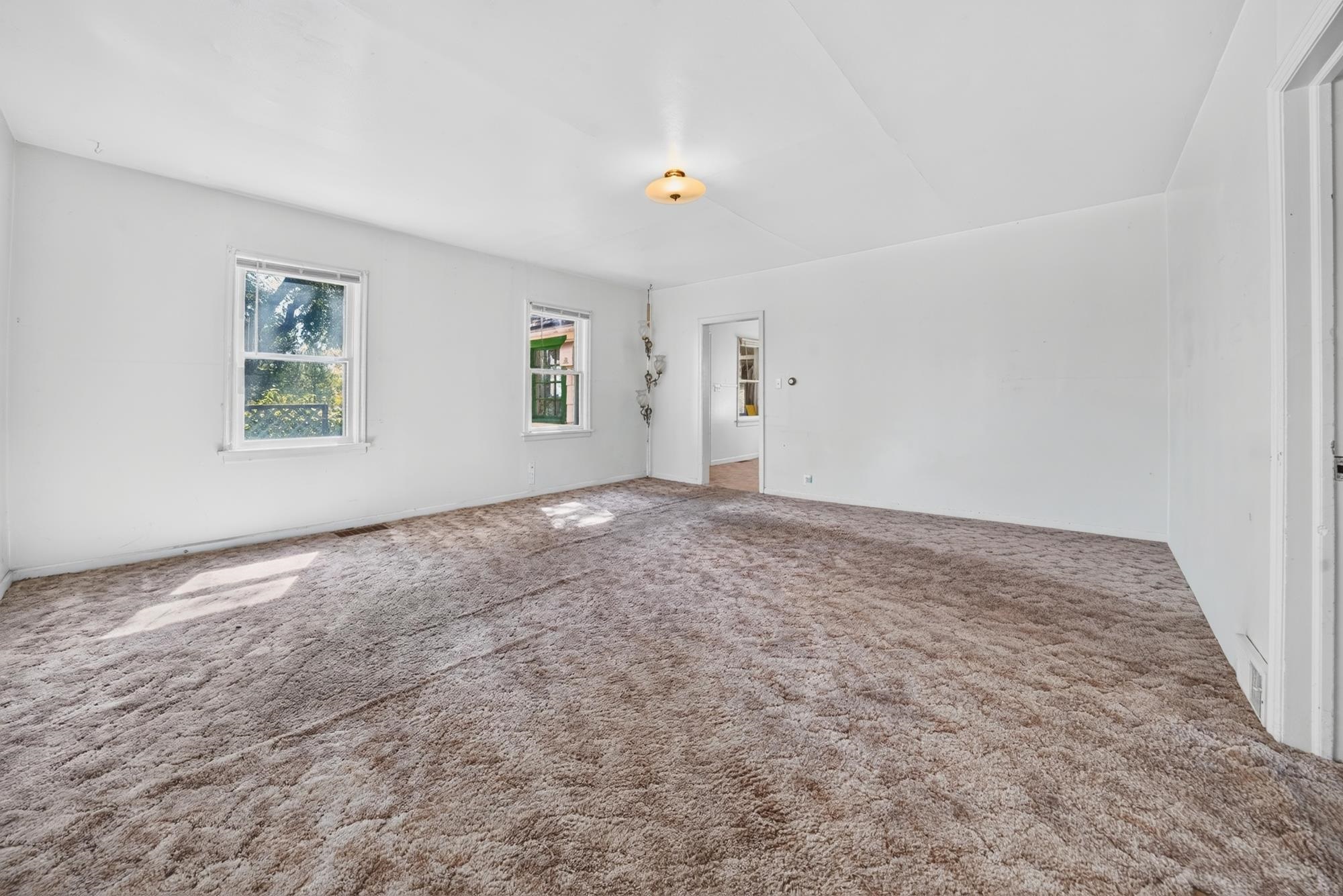 5221 W Sunset Hwy - Photo 4